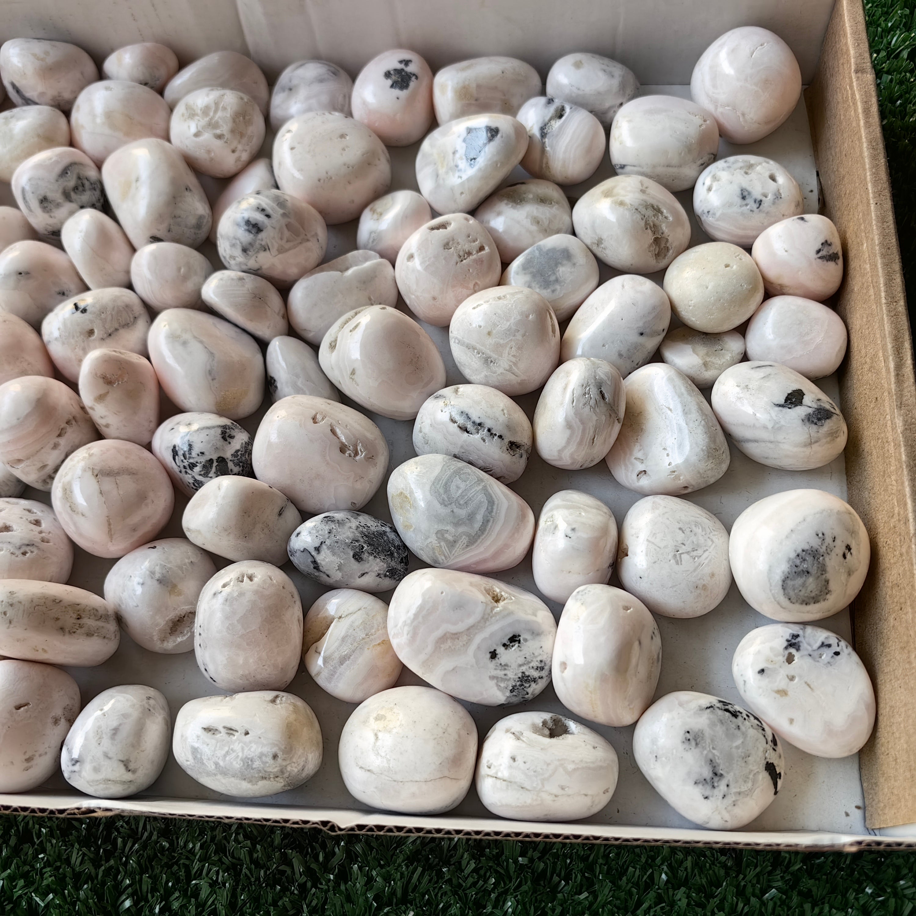 2 Kg Mangano Calcite Tumbled