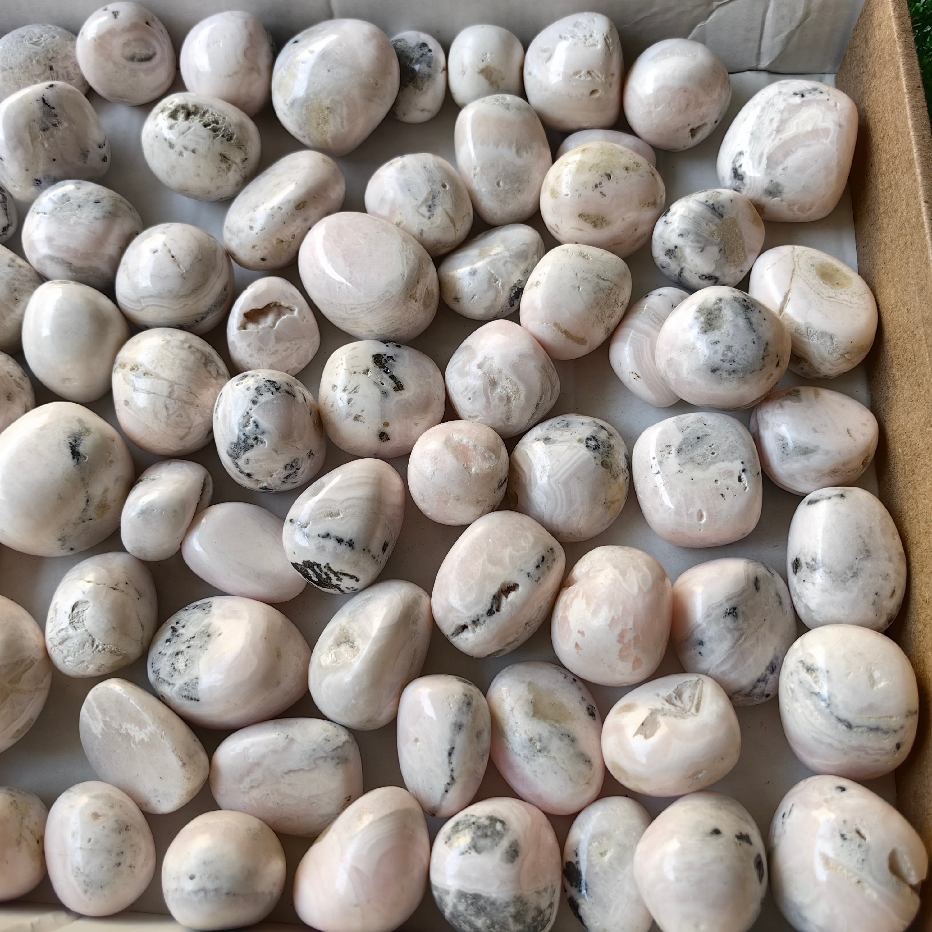 2 Kg Mangano Calcite Tumbled