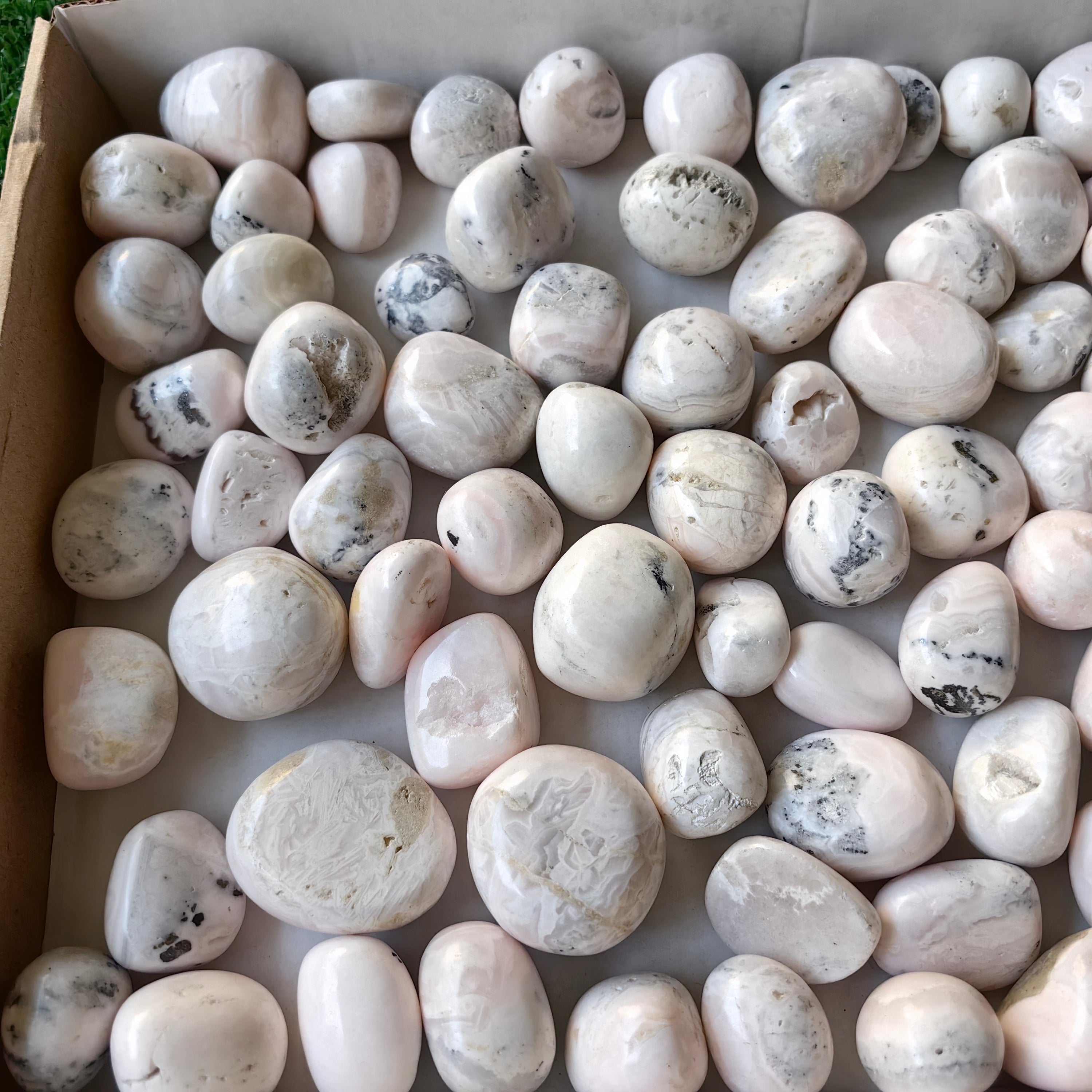 2 Kg Mangano Calcite Tumbled