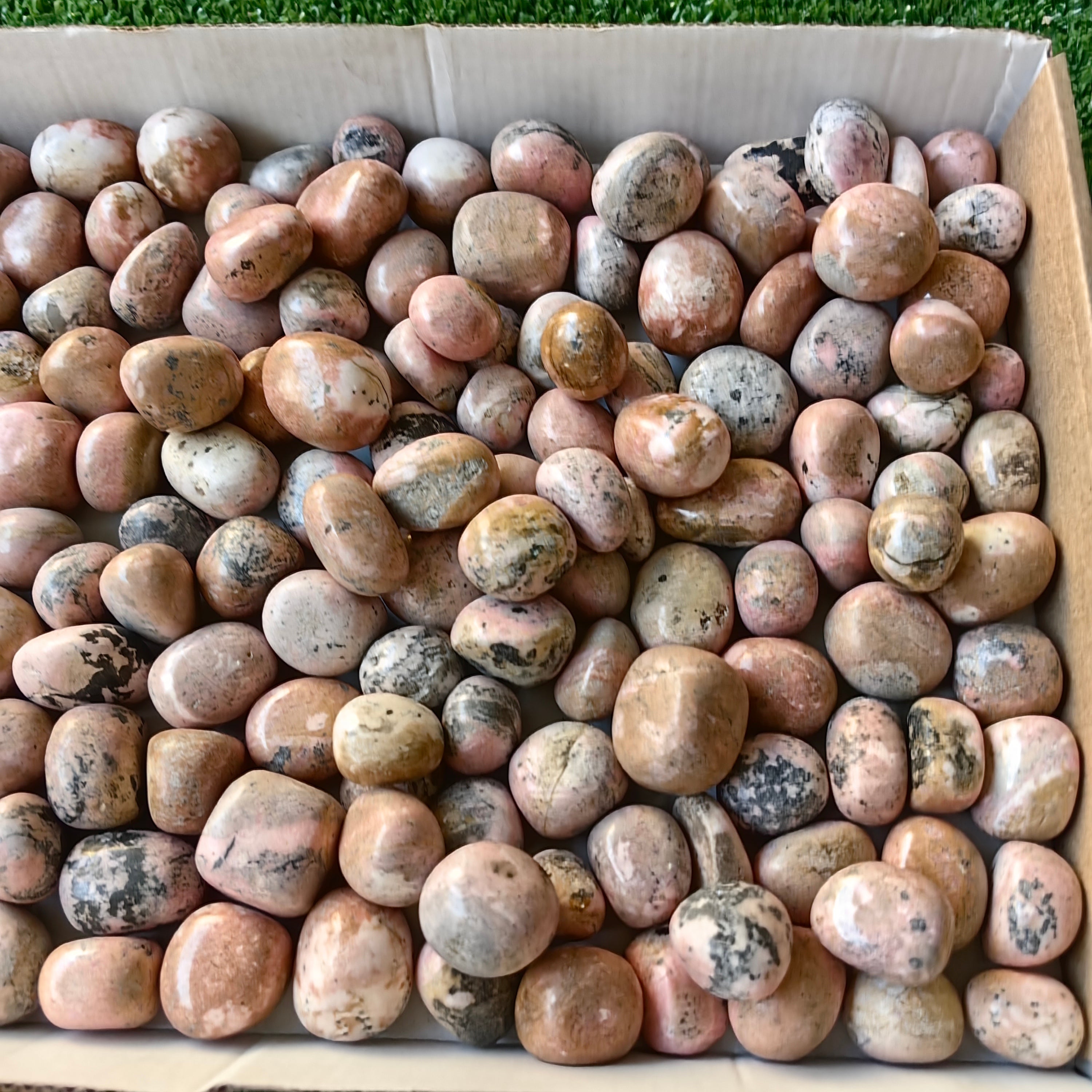 2.7 kg tumbled pink rhodonite
