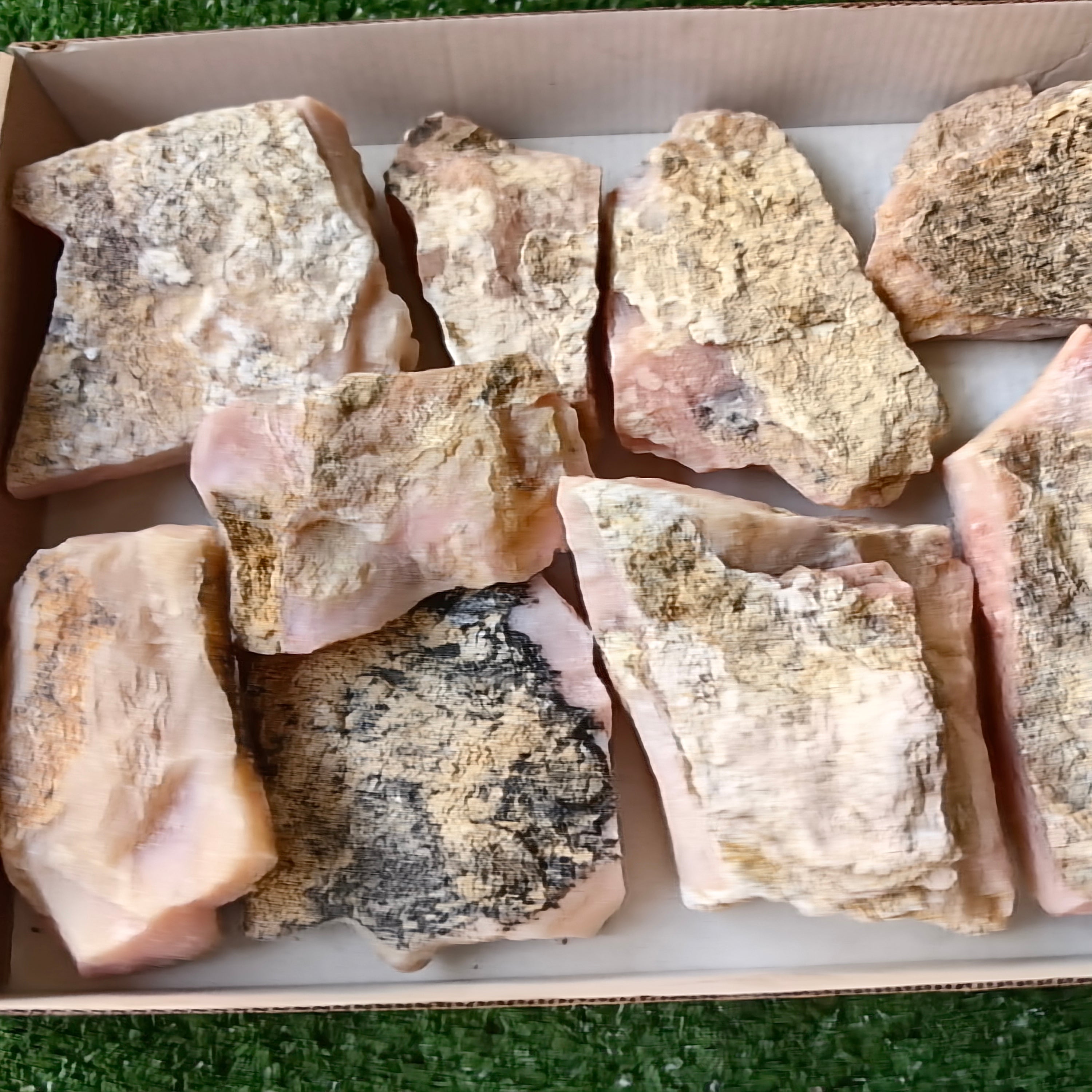 2 kg Pink Opal Rough Peru