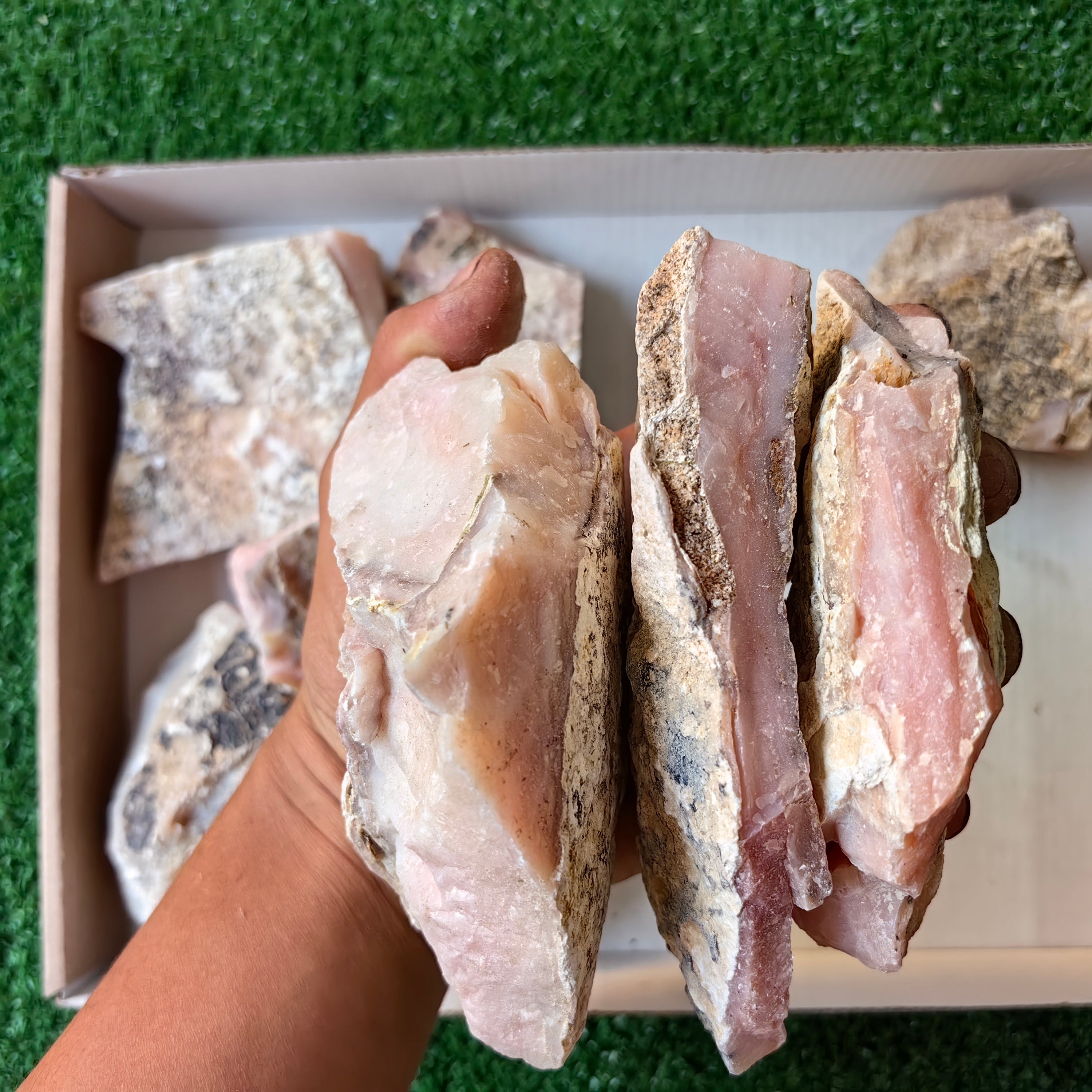 2 kg Pink Opal Rough Peru