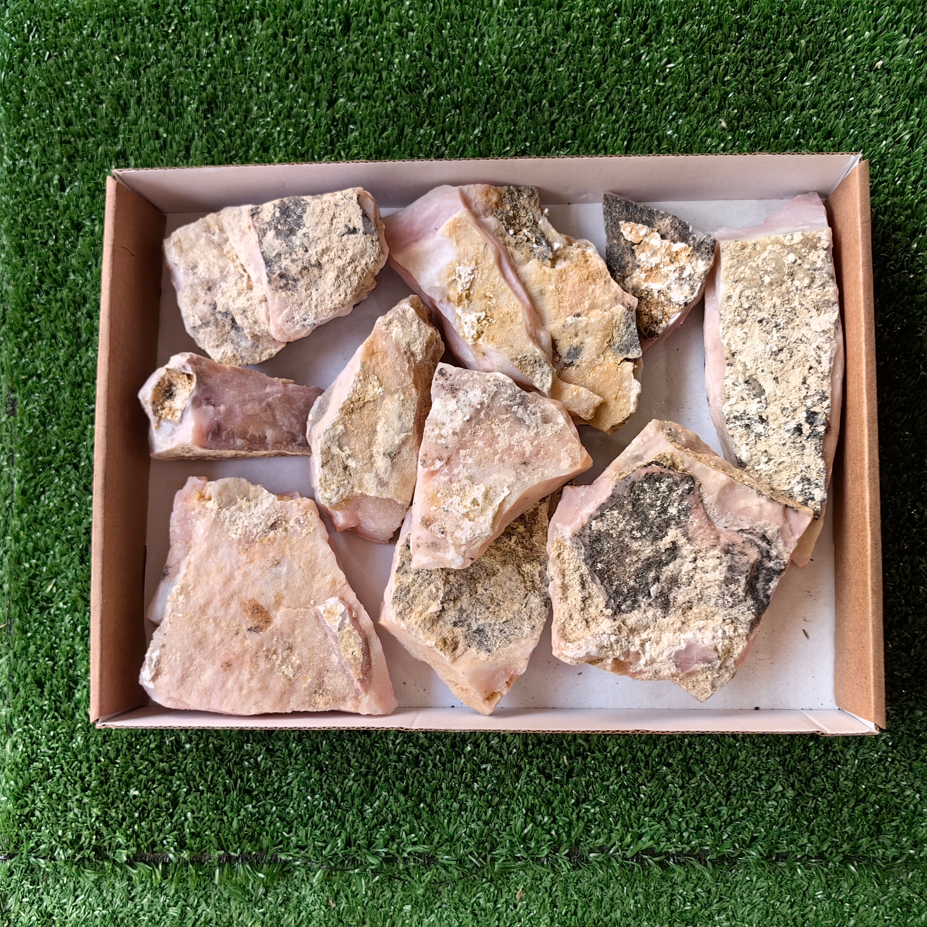 2 kg Pink Opal Rough Peru