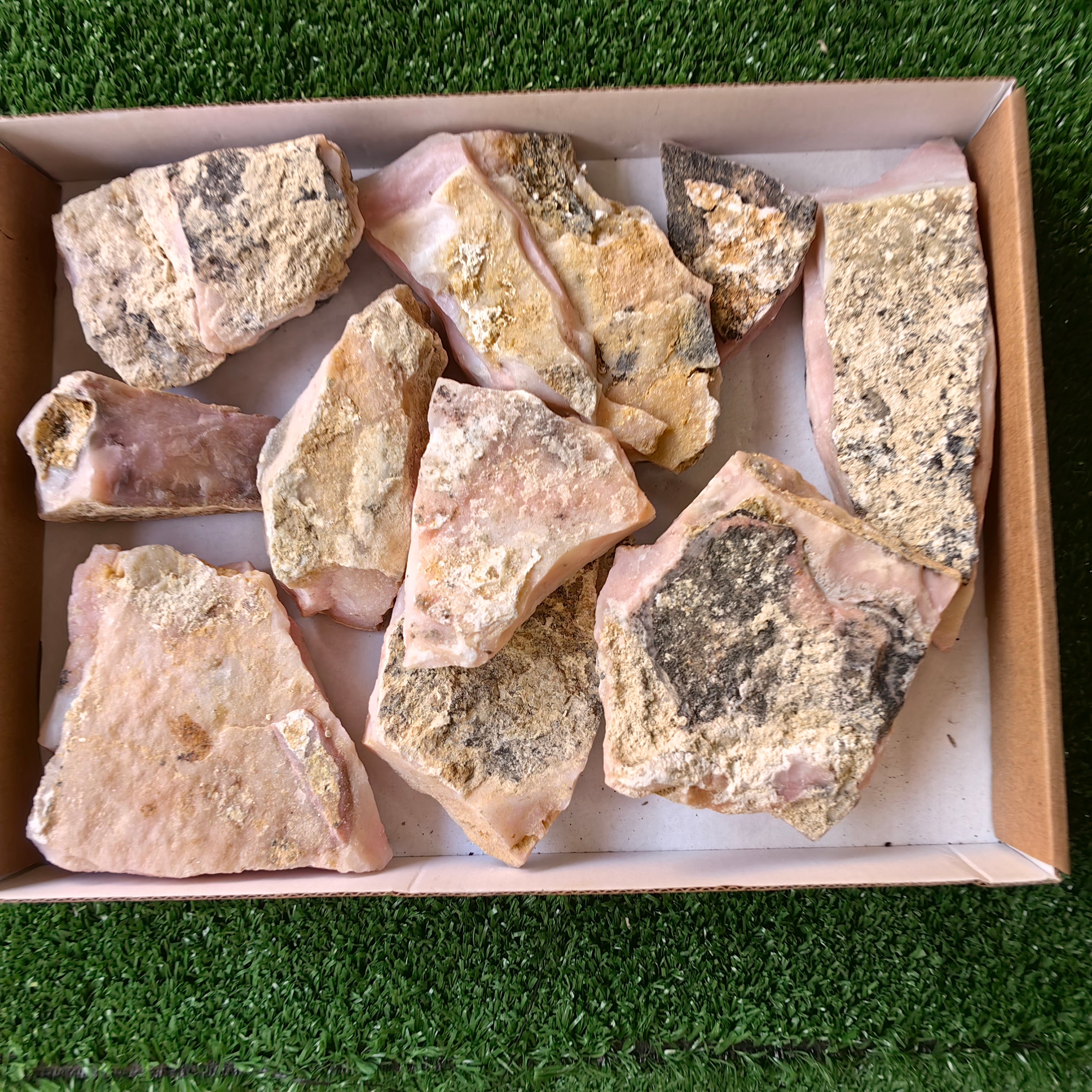 2 kg Pink Opal Rough Peru