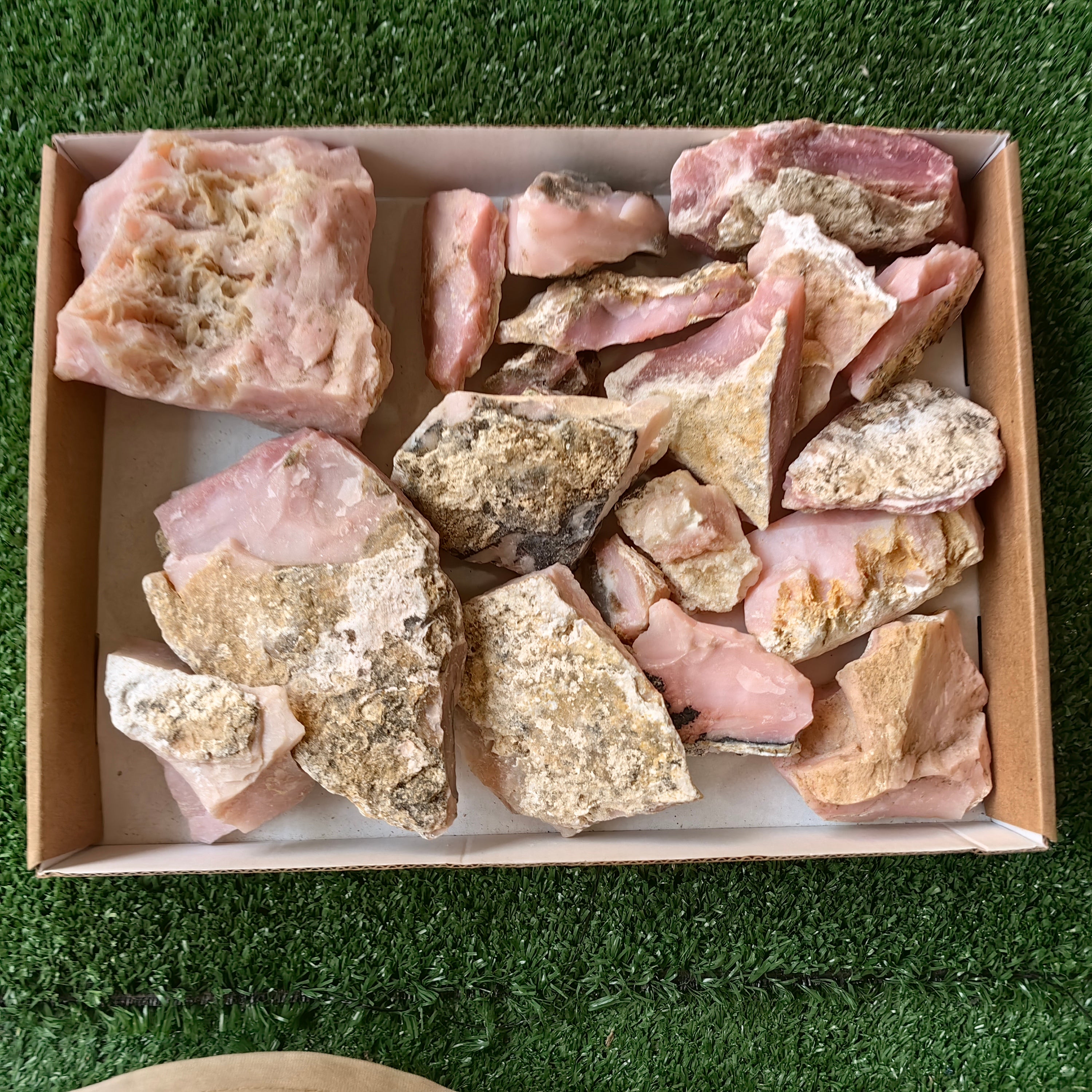 2 kg Pink Opal Rough Peru