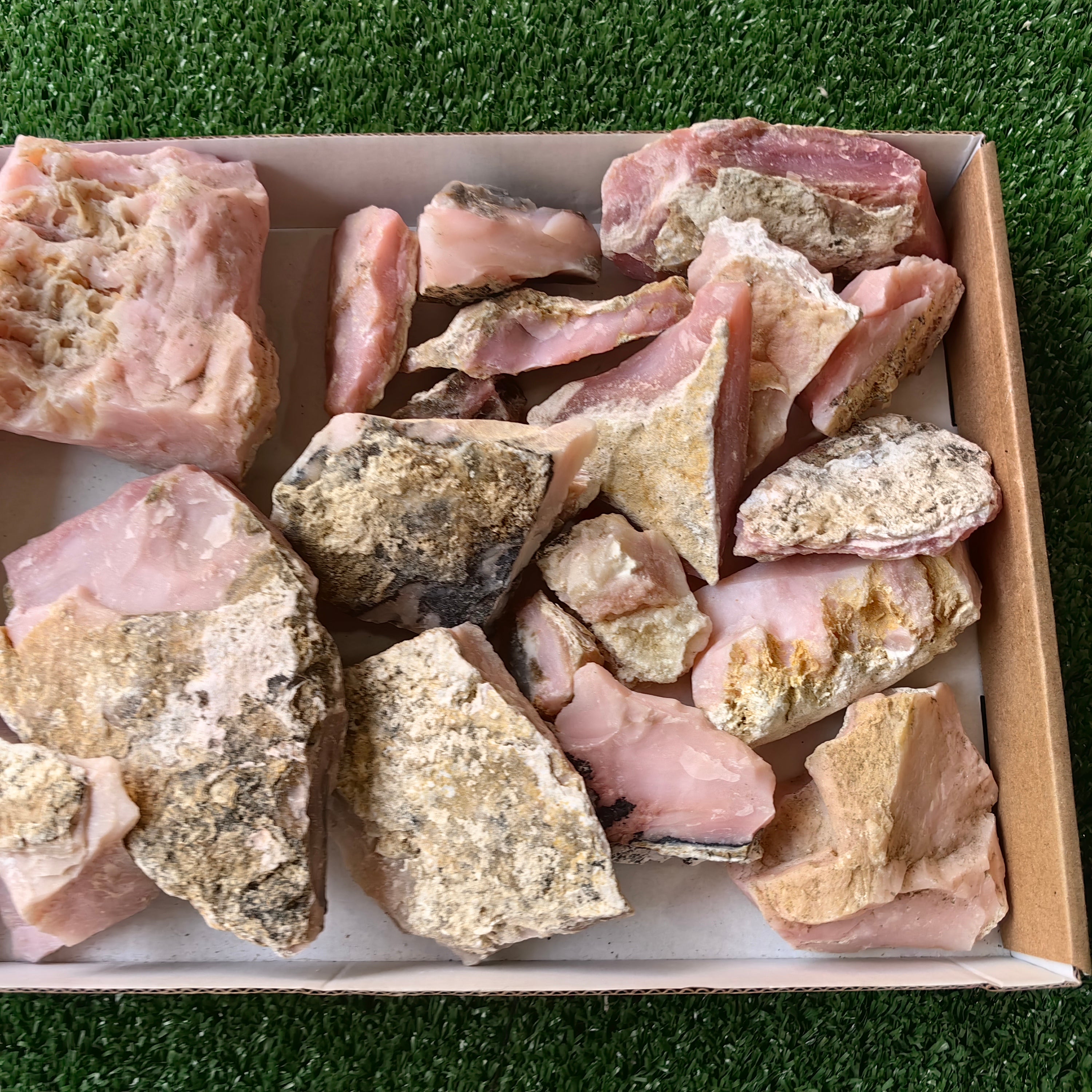 2 kg Pink Opal Rough Peru