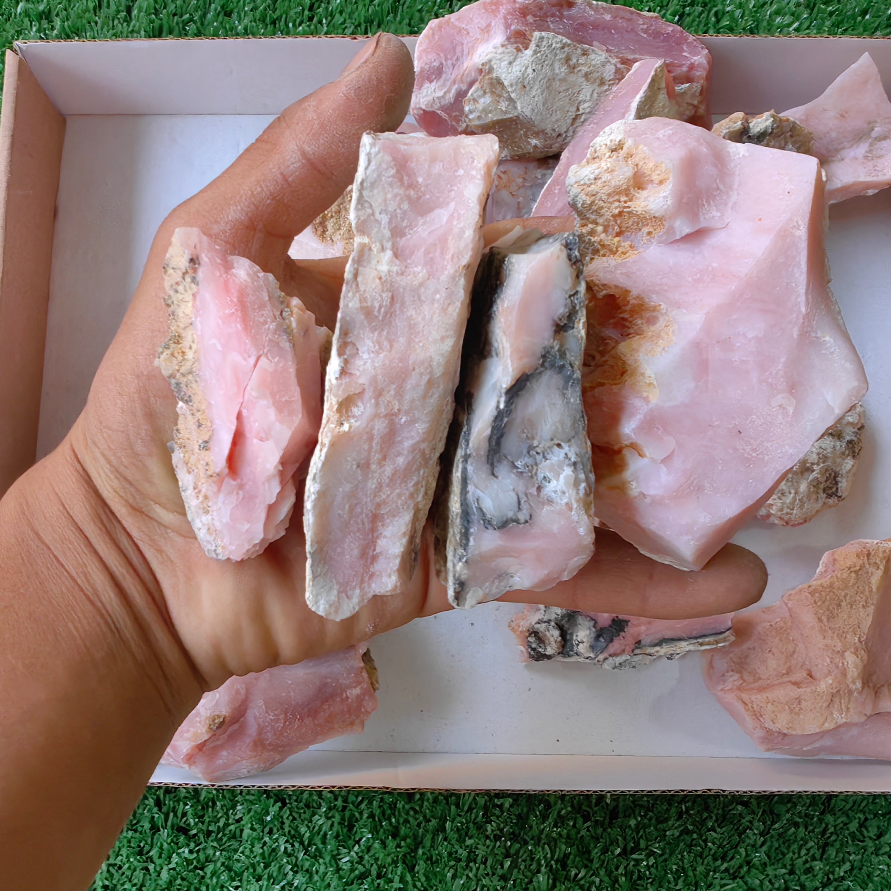 2 kg Pink Opal Rough Peru