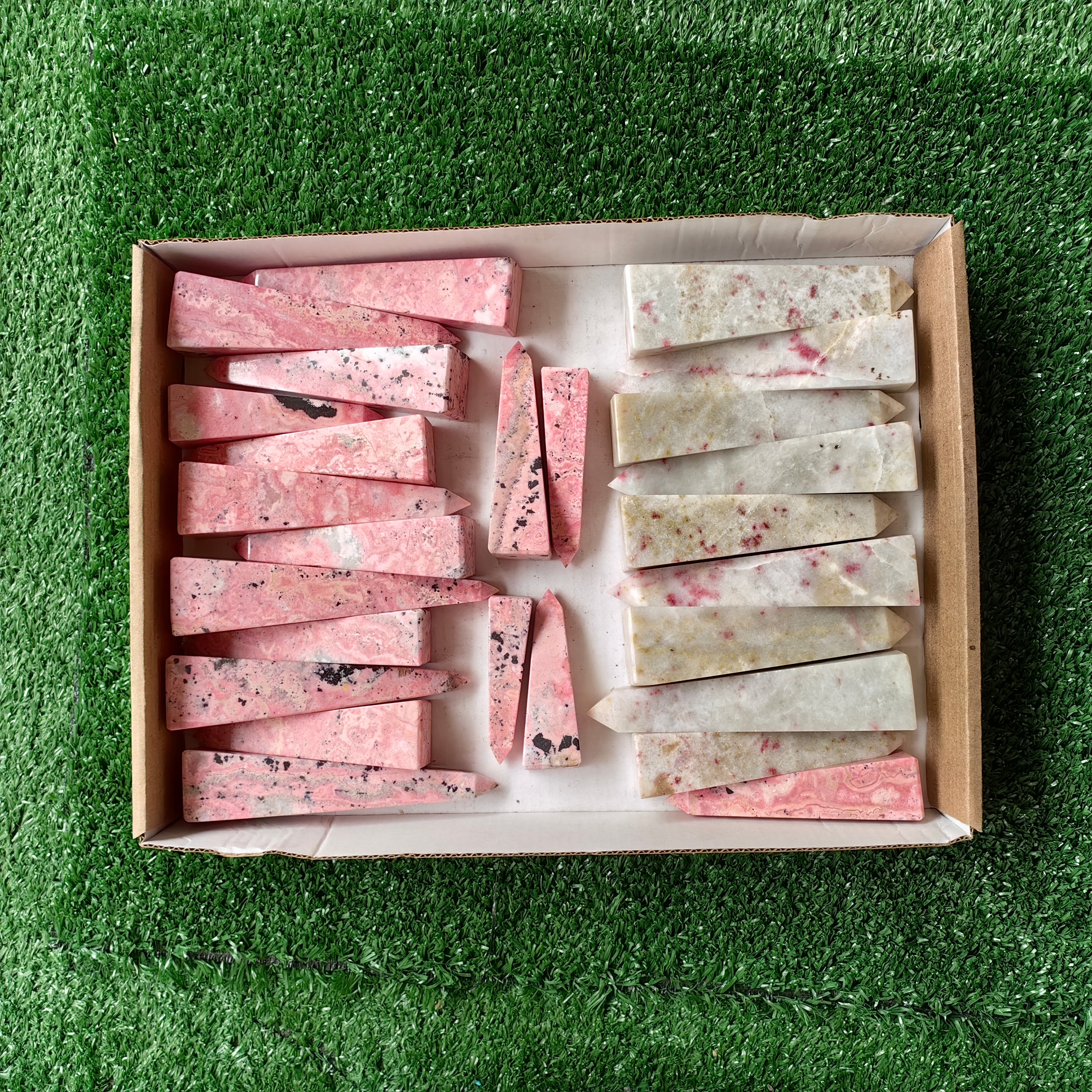 26 pc rhodonite & cinabrite towers