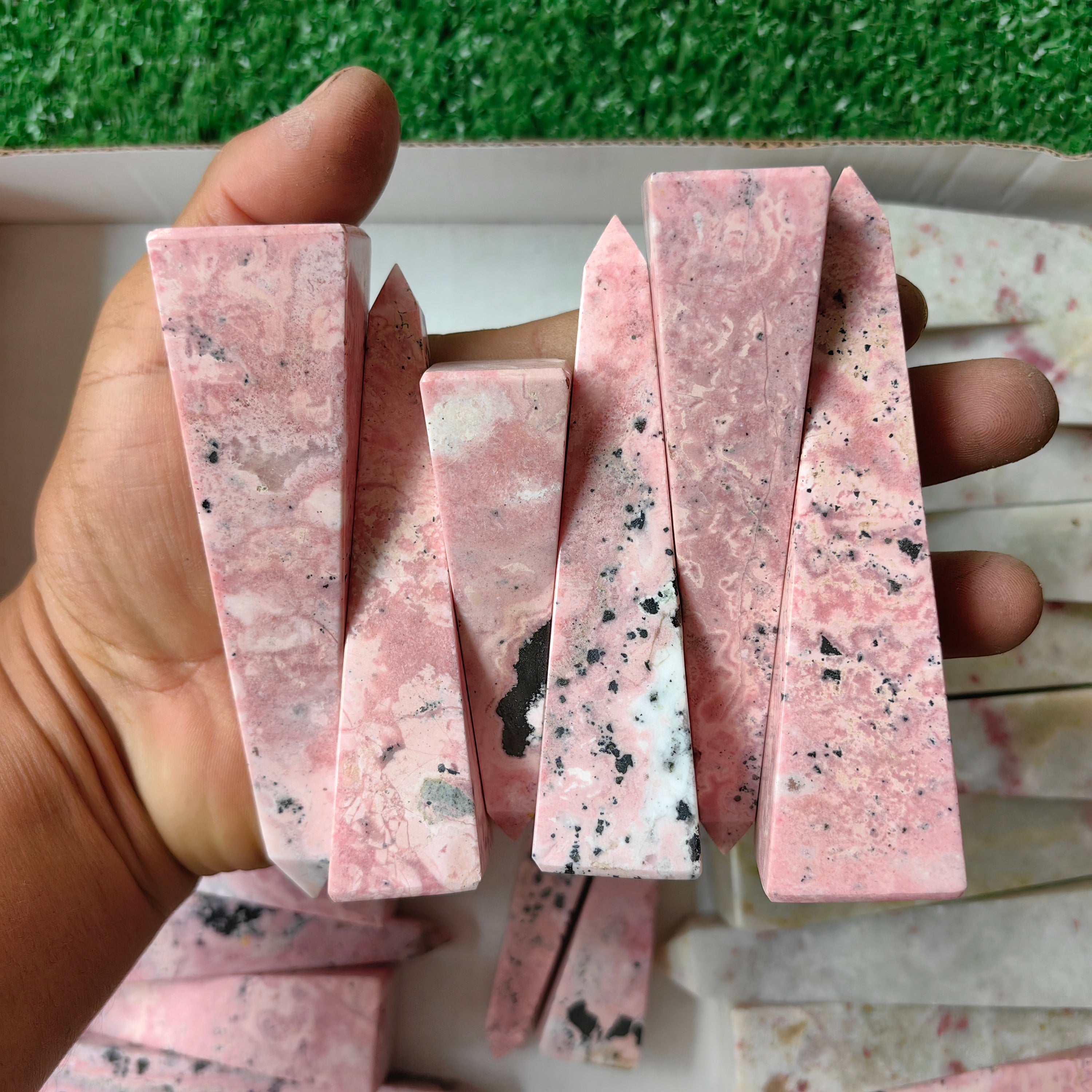 26 pc rhodonite & cinabrite towers