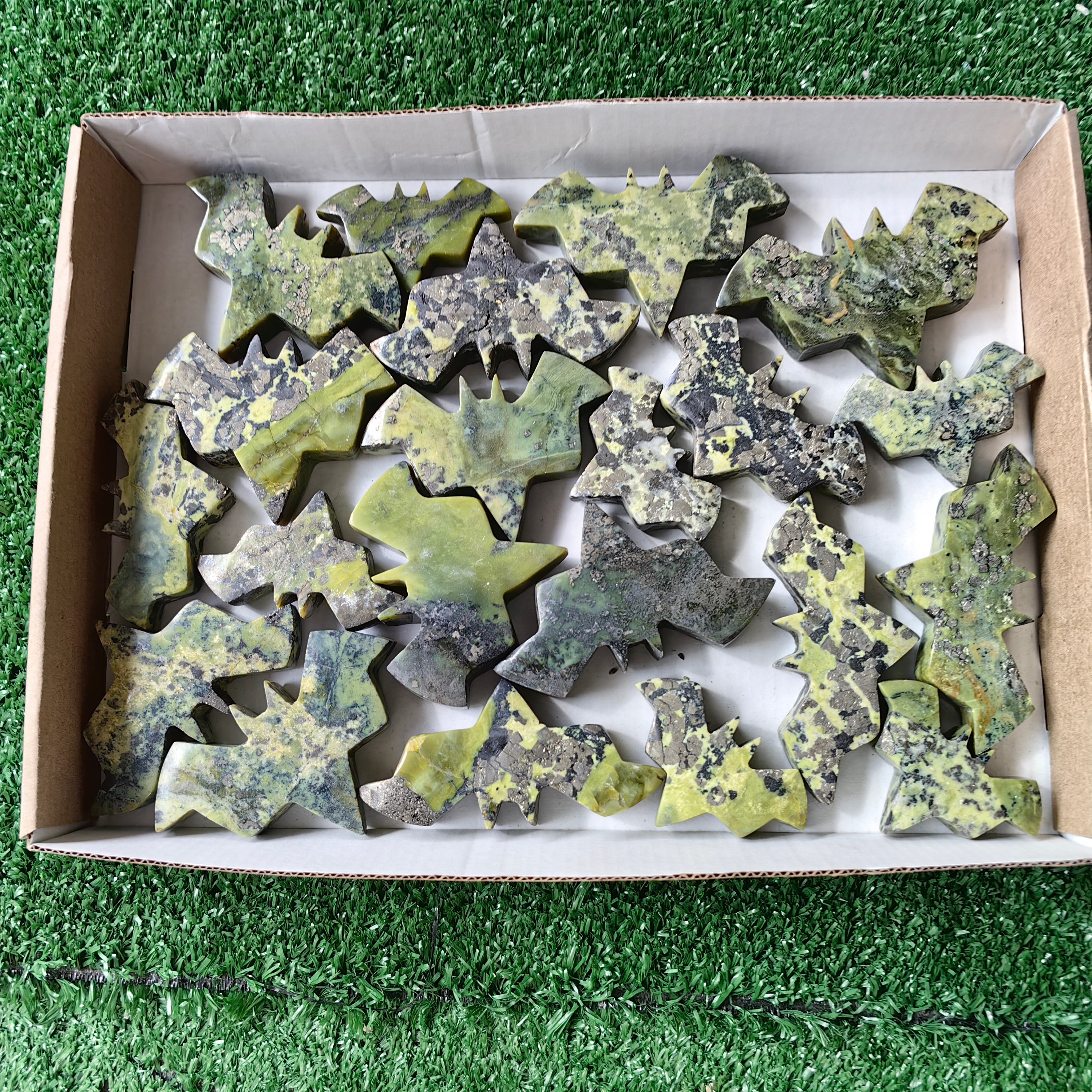 21 pc green serpentine bats carving