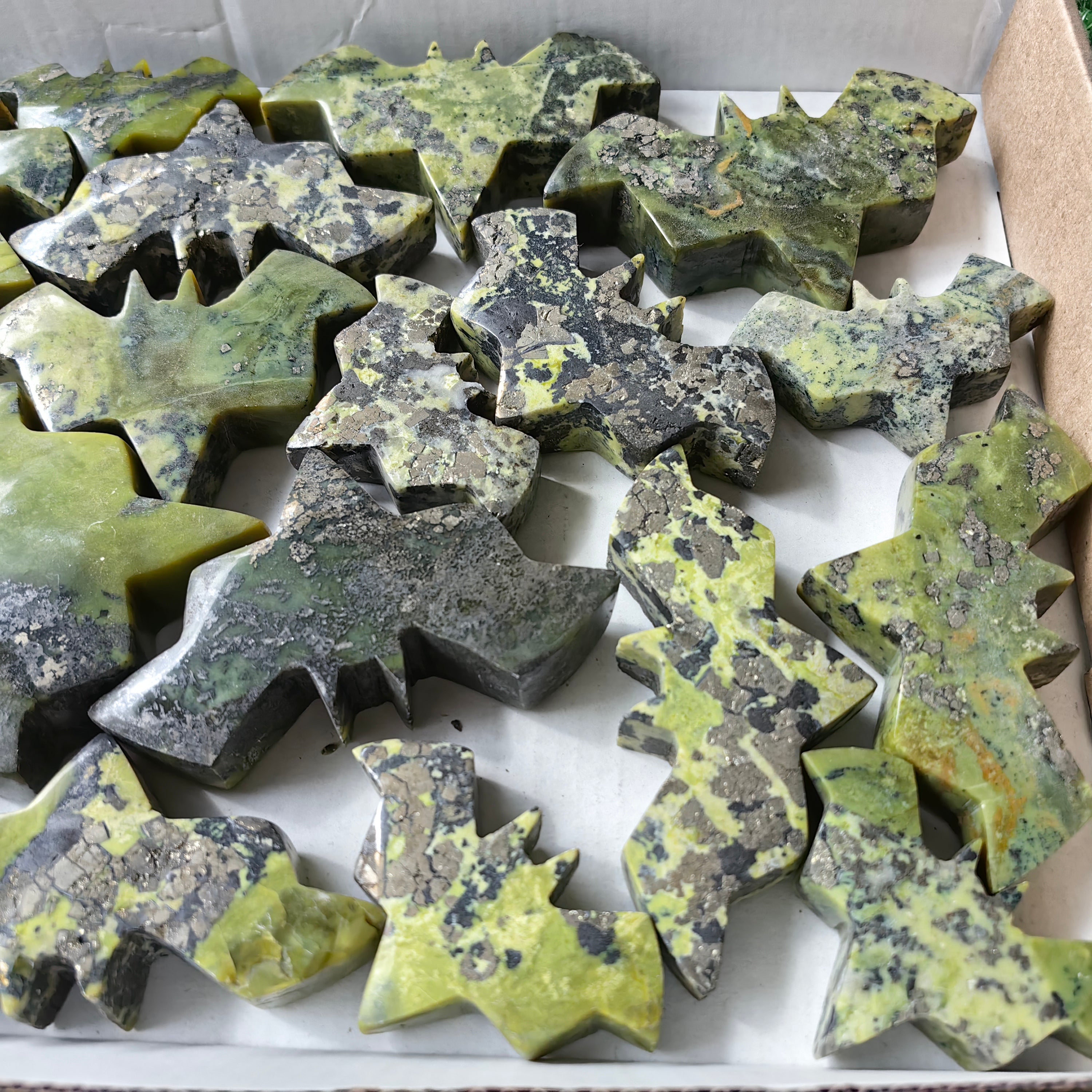 21 pc green serpentine bats carving
