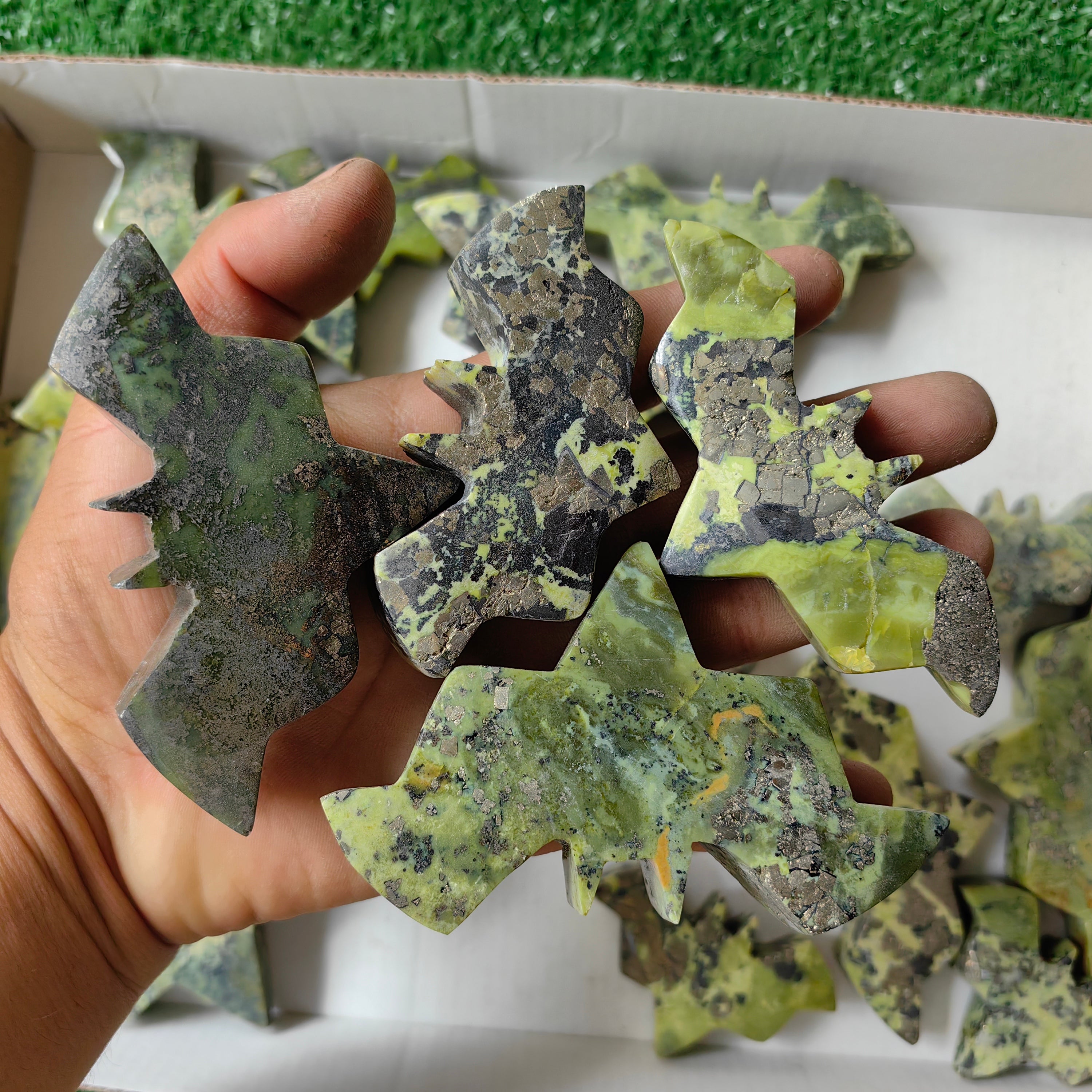 21 pc green serpentine bats carving