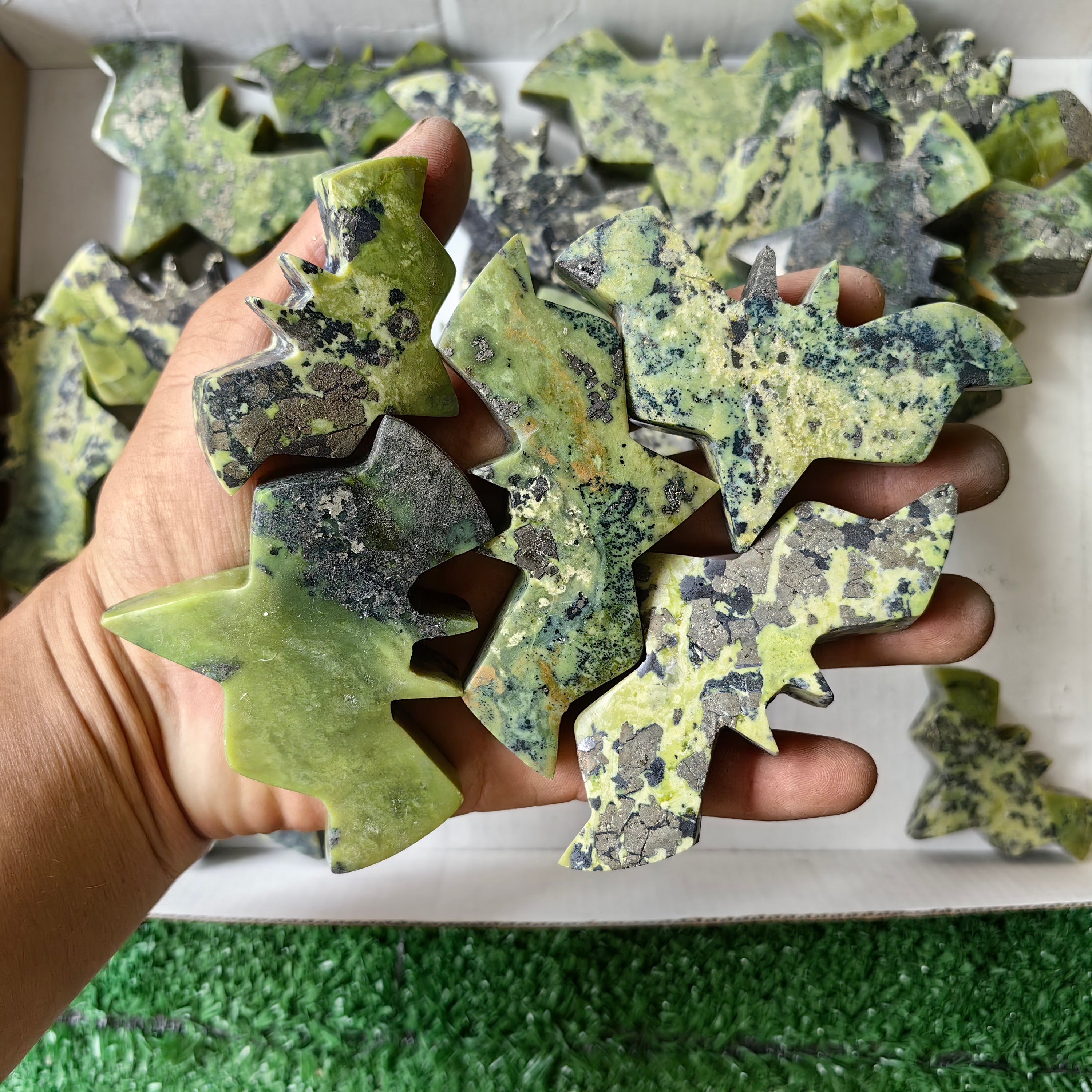 21 pc green serpentine bats carving