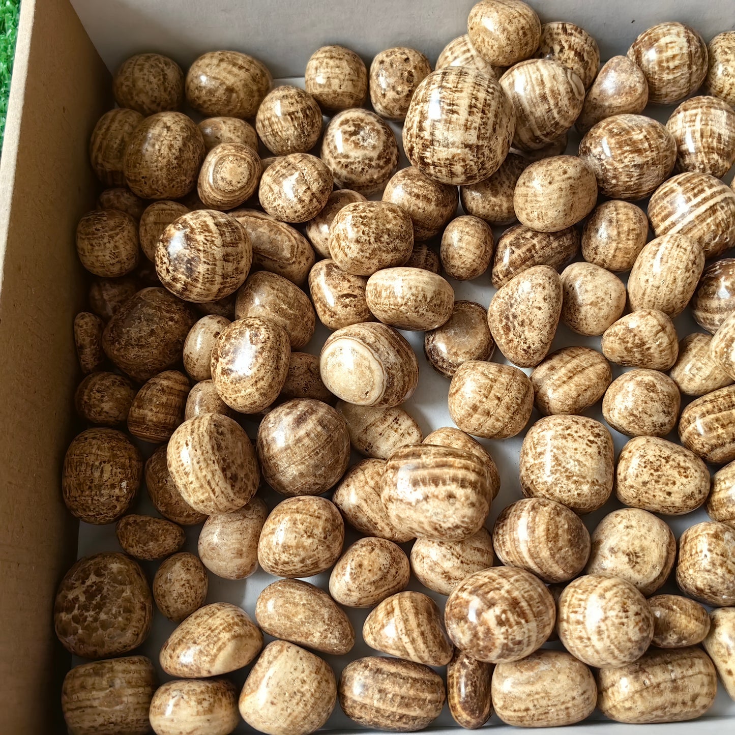 2.2 kg brown Aragonite tumbled