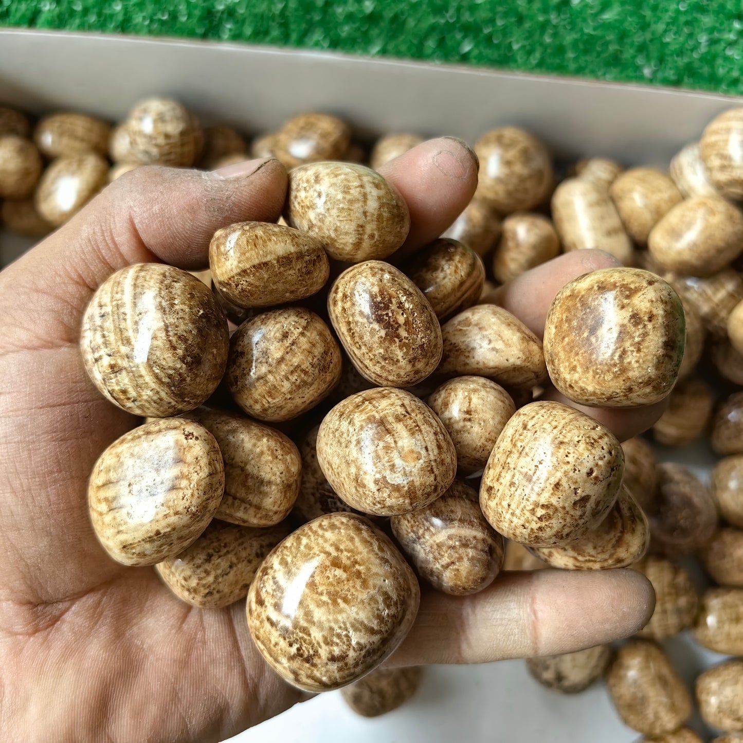 2.2 kg brown Aragonite tumbled