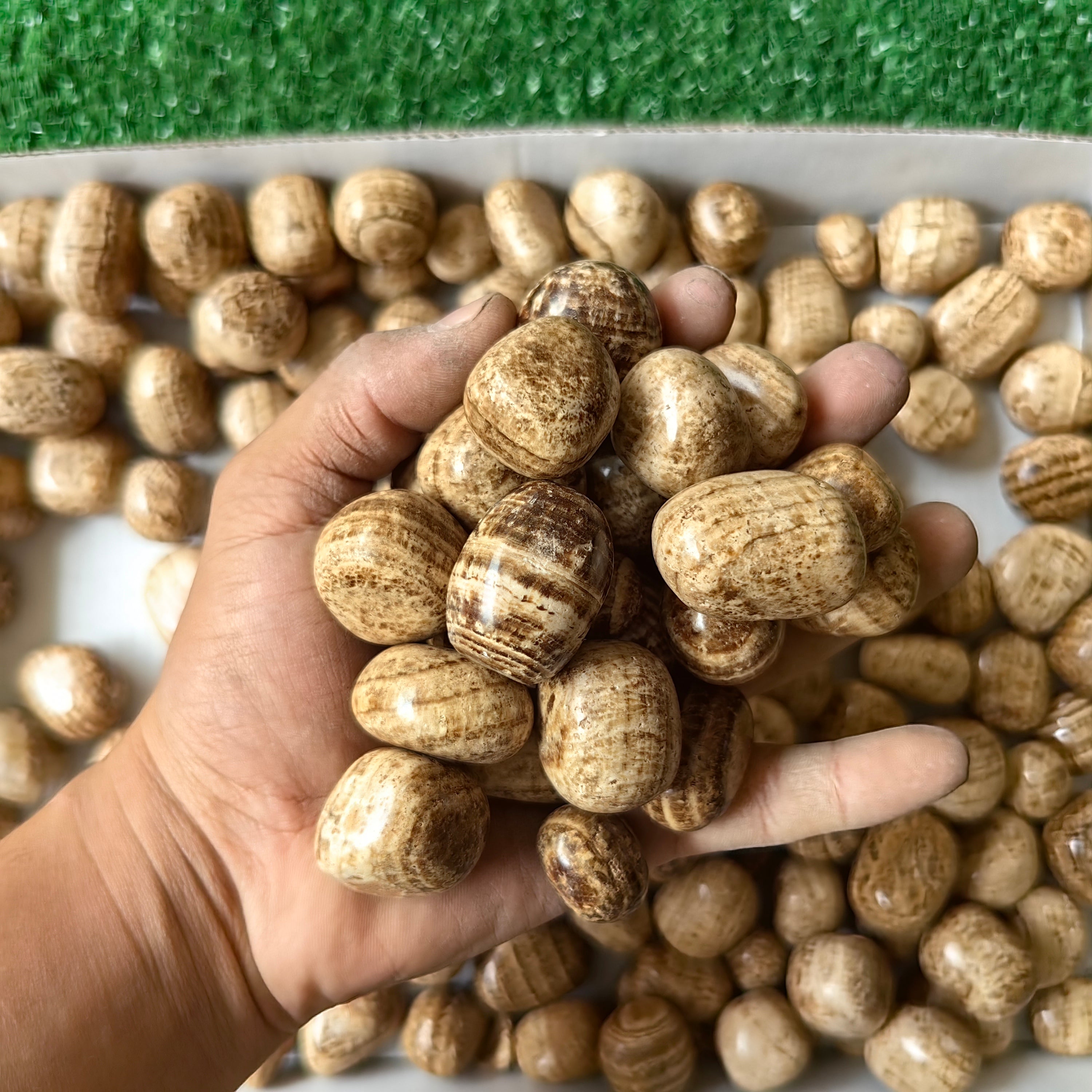 2.2 kg brown Aragonite tumbled