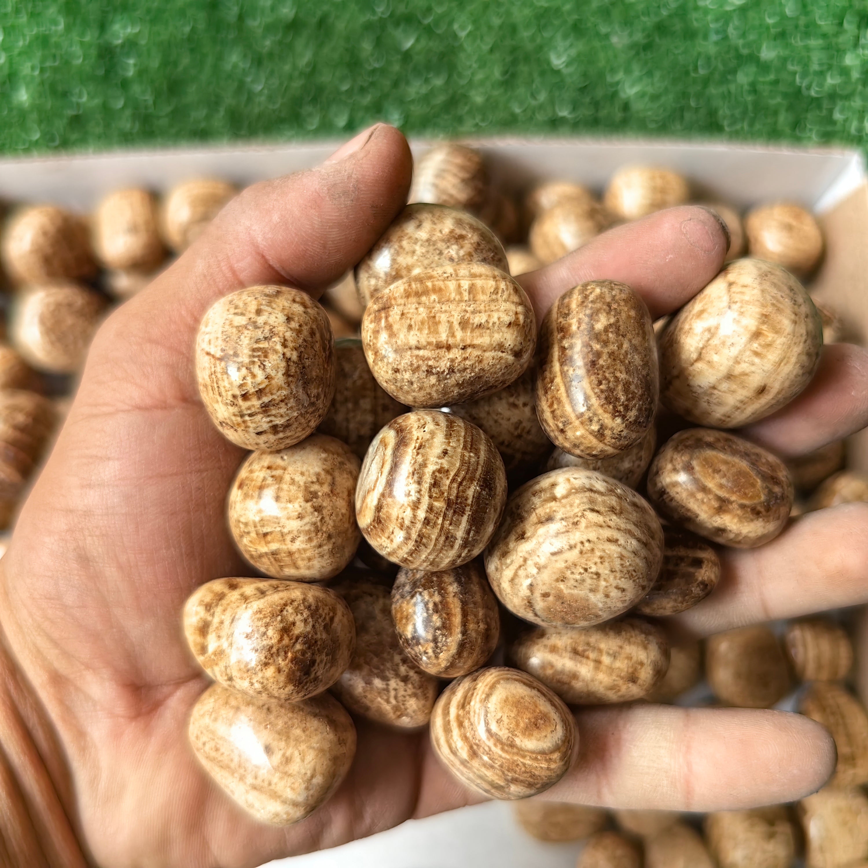2.2 kg brown Aragonite tumbled