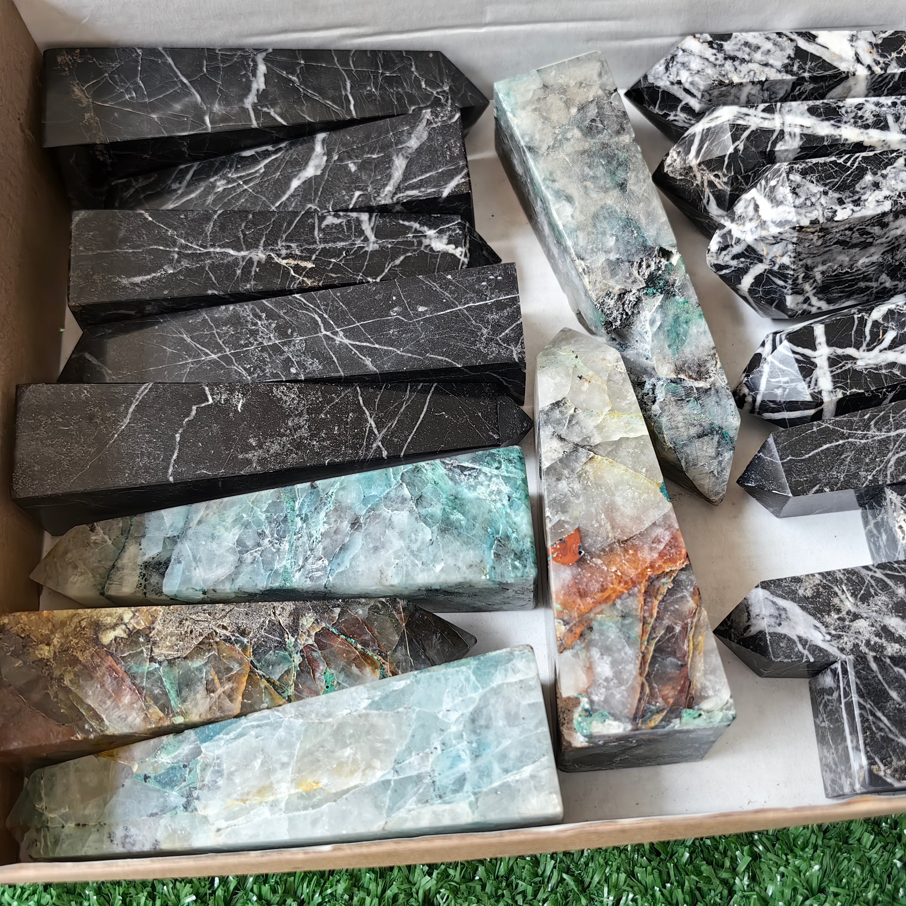 18 pc chrysocolla quartz & cebrite towers