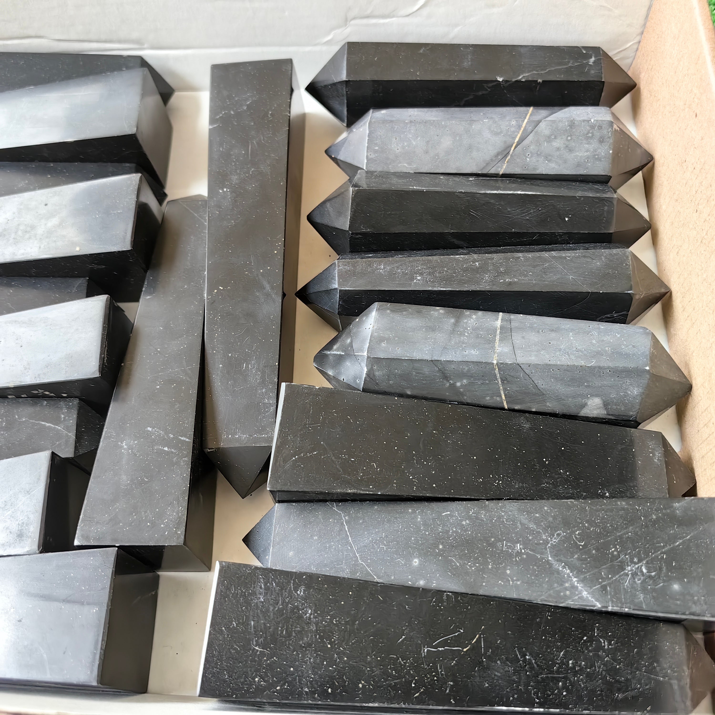 18 pc black onix towers