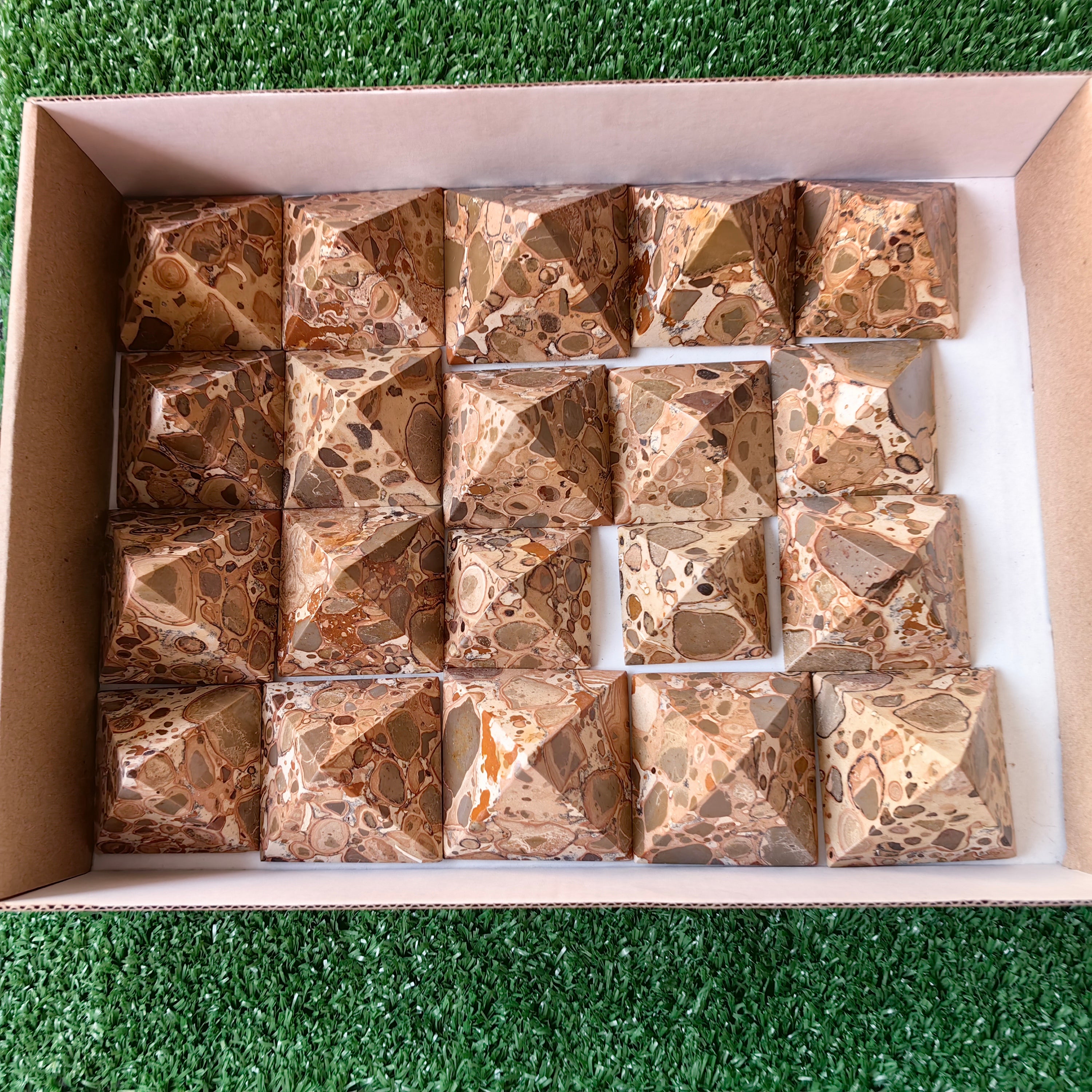 20 pc leopardite jasper pyramids