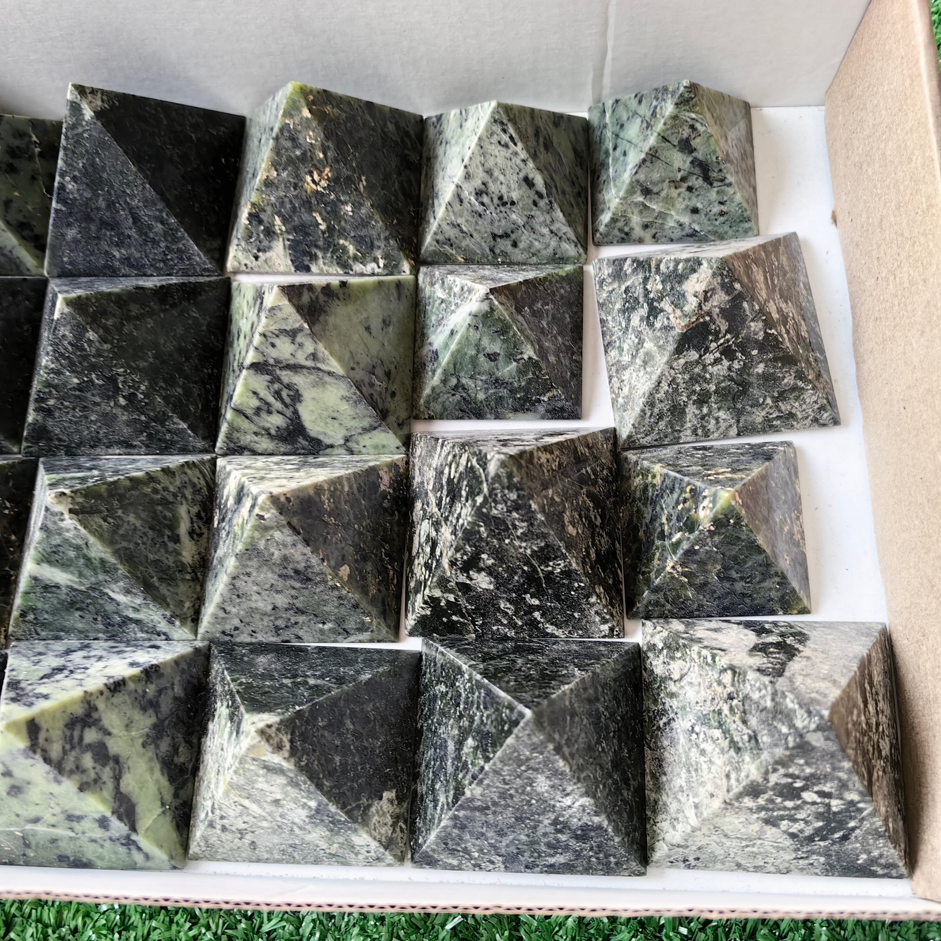 20 pc nephrite pyramids