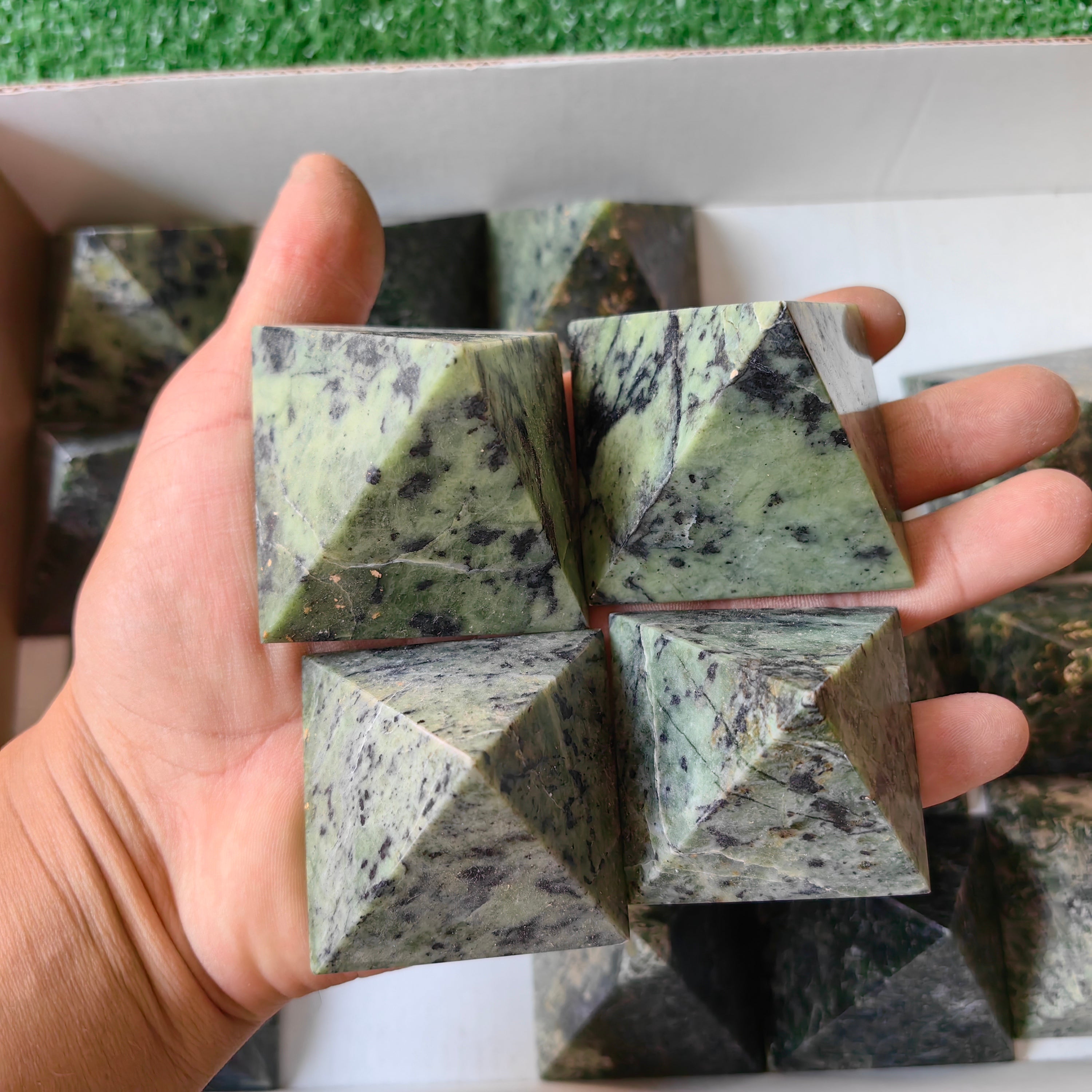 20 pc nephrite pyramids
