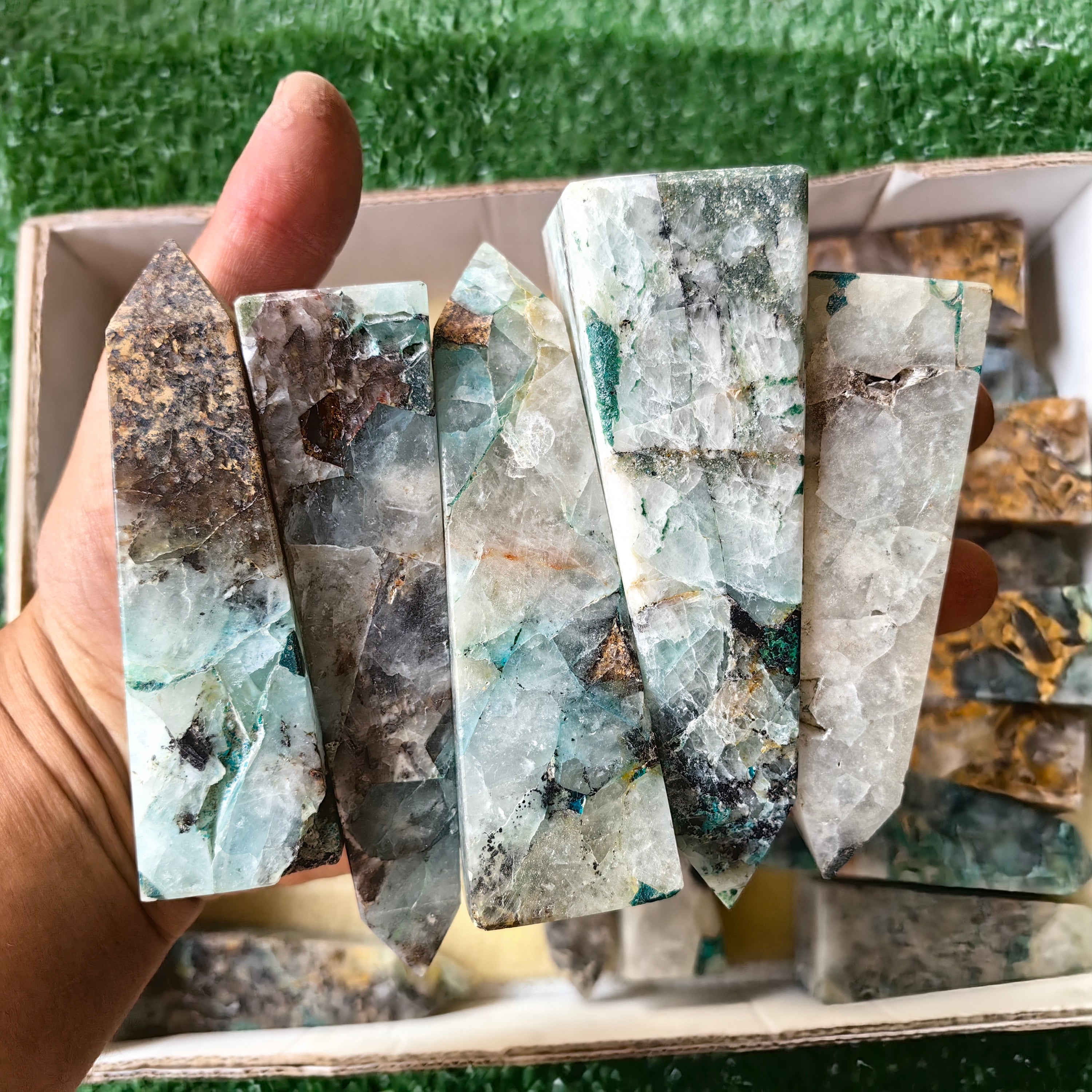 20 pc chrysocolla quartz towers