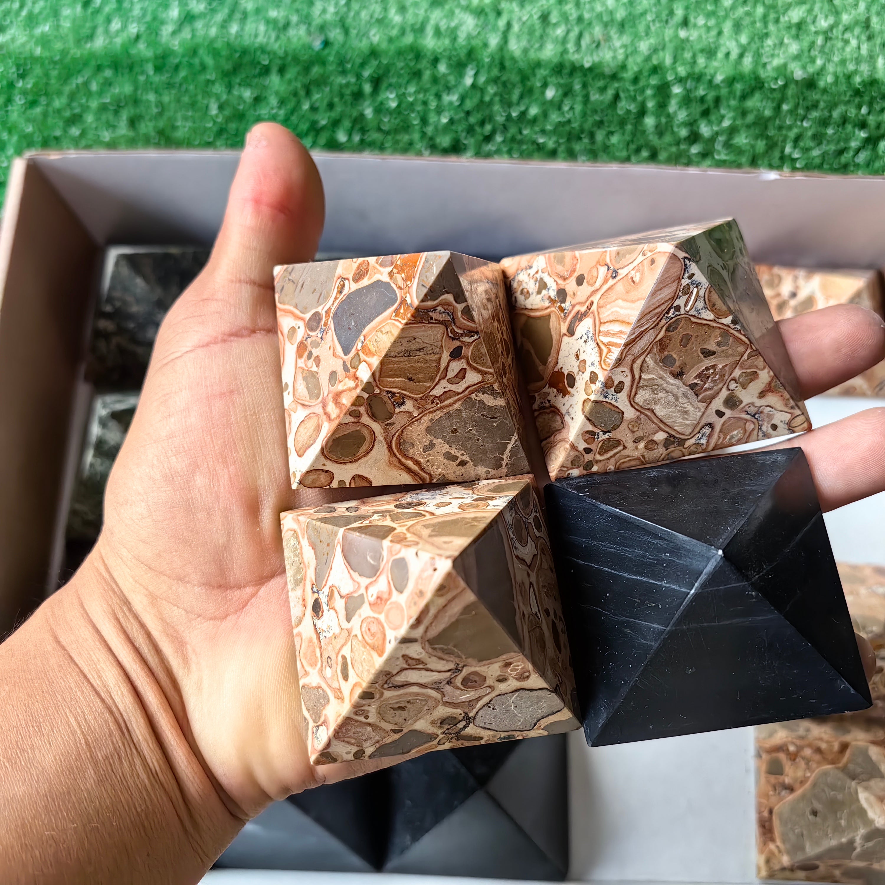 20 pc nephrite, jasper & black onix pyramids