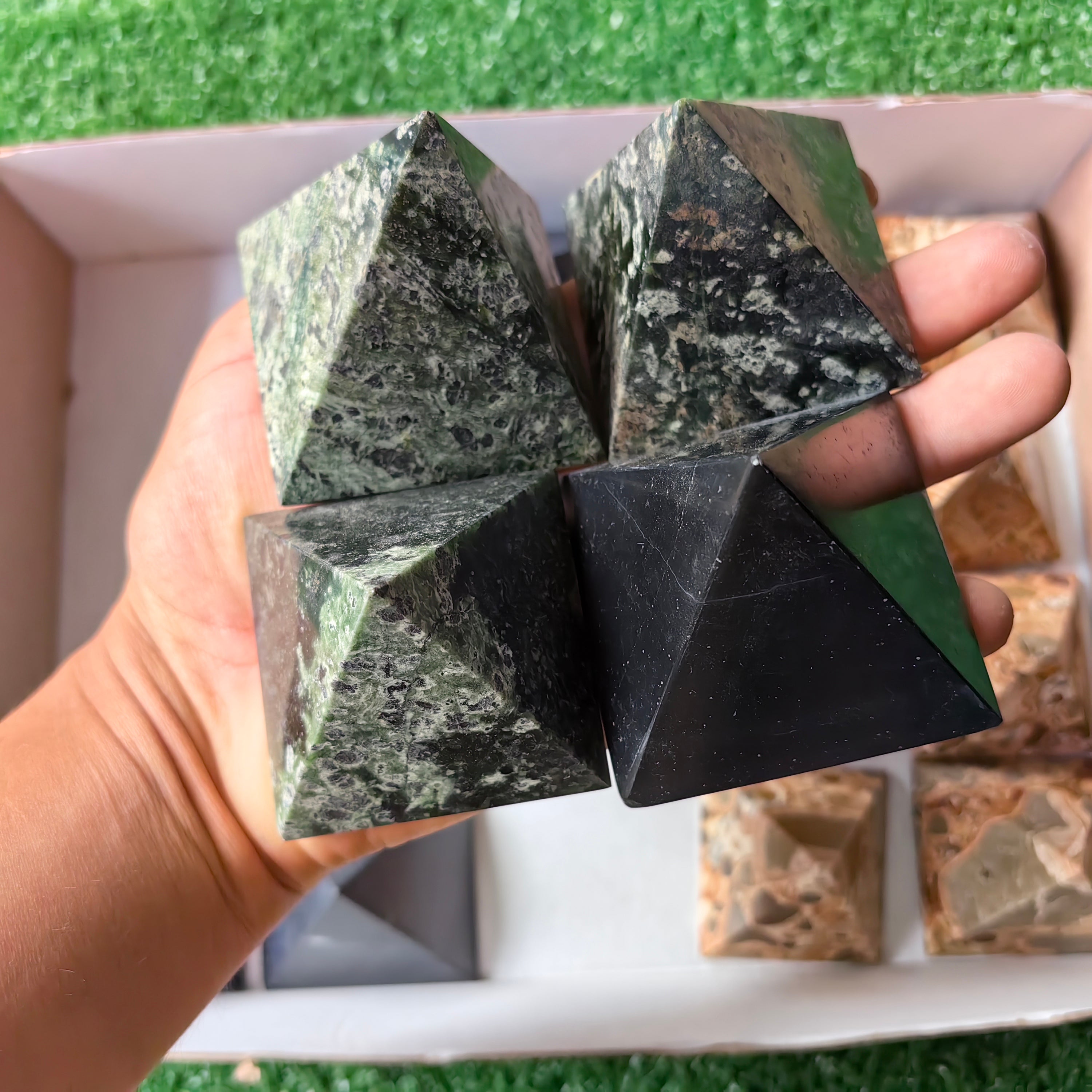 20 pc nephrite, jasper & black onix pyramids