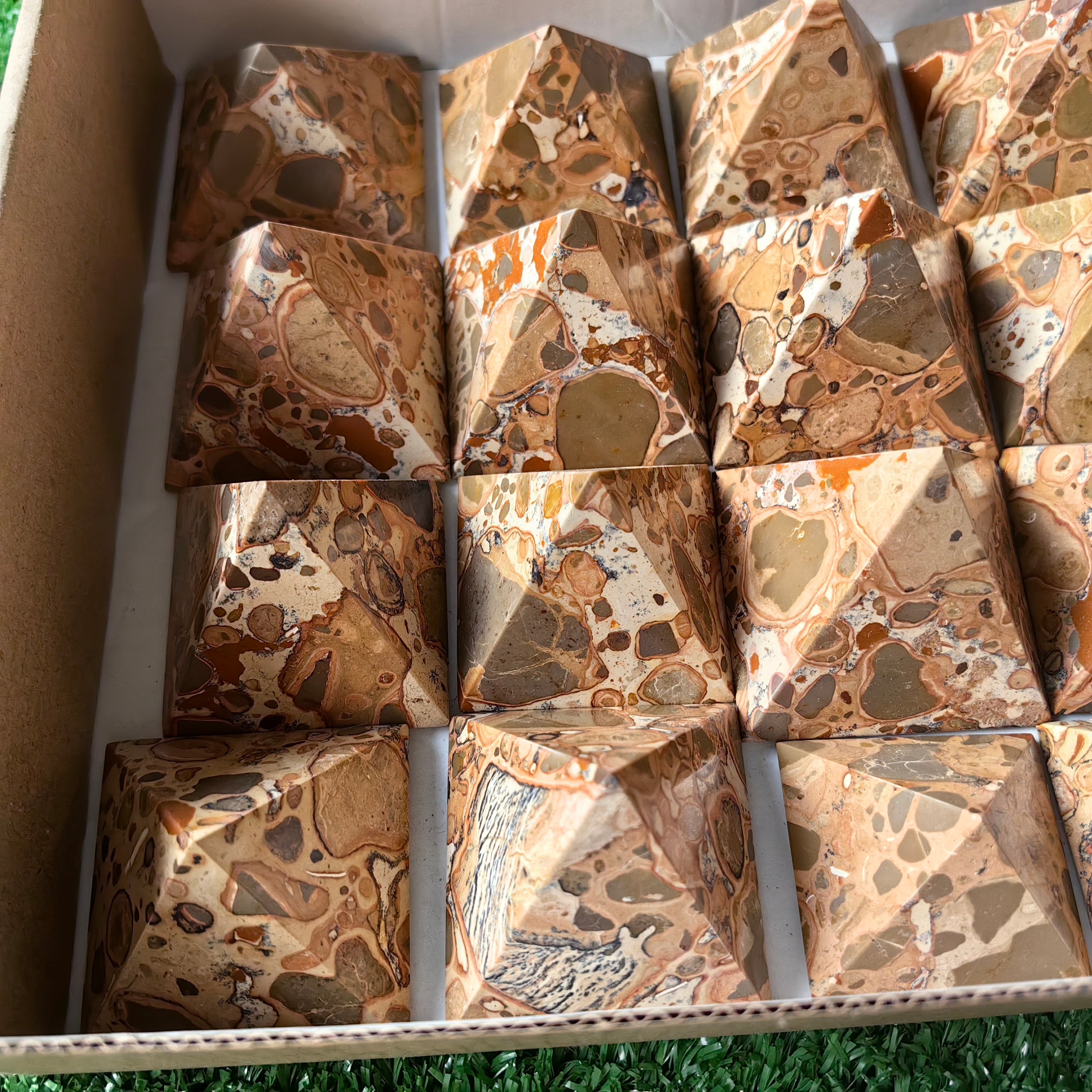 20 pc leopardite jasper pyramids