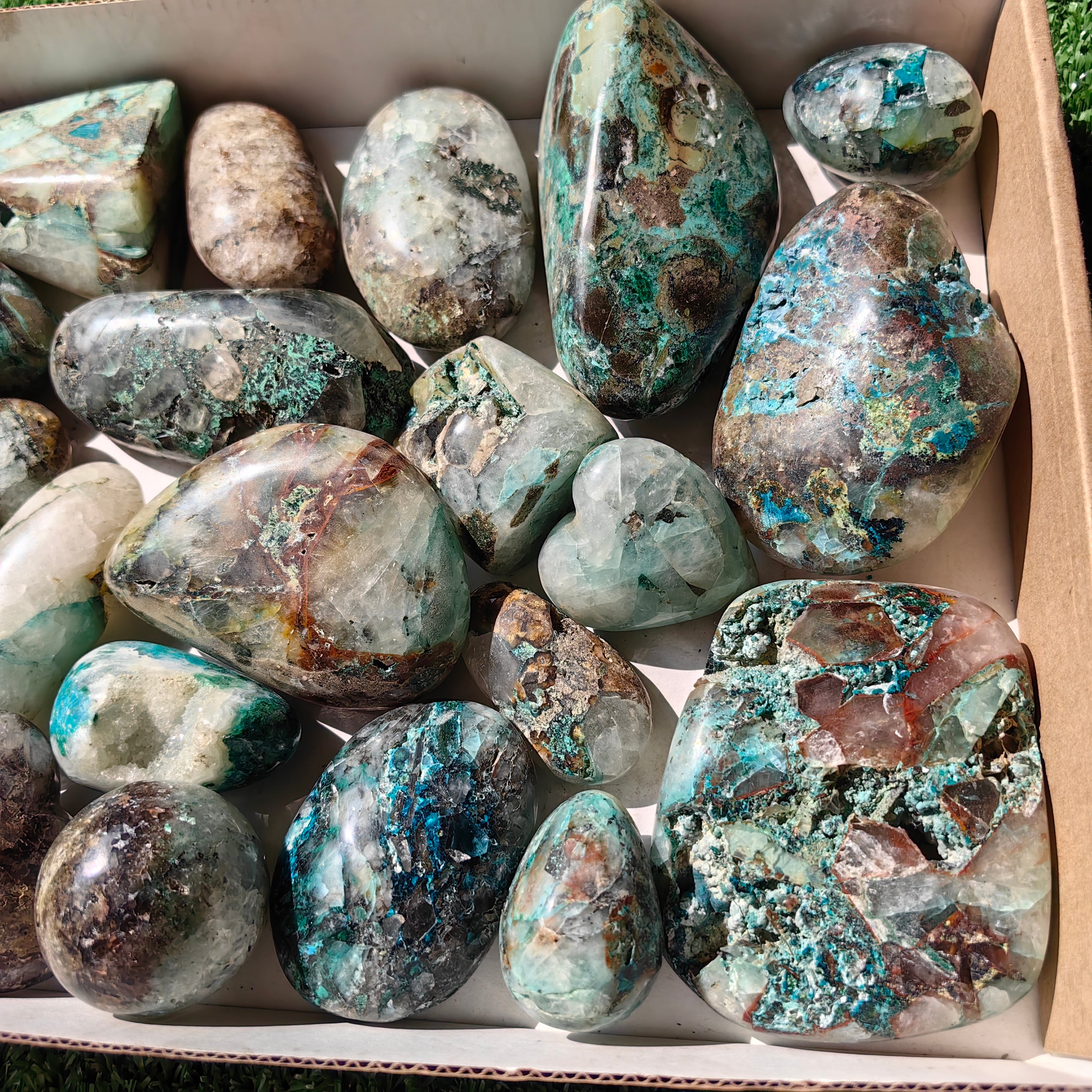 22 pc chrysocolla quartz free forms