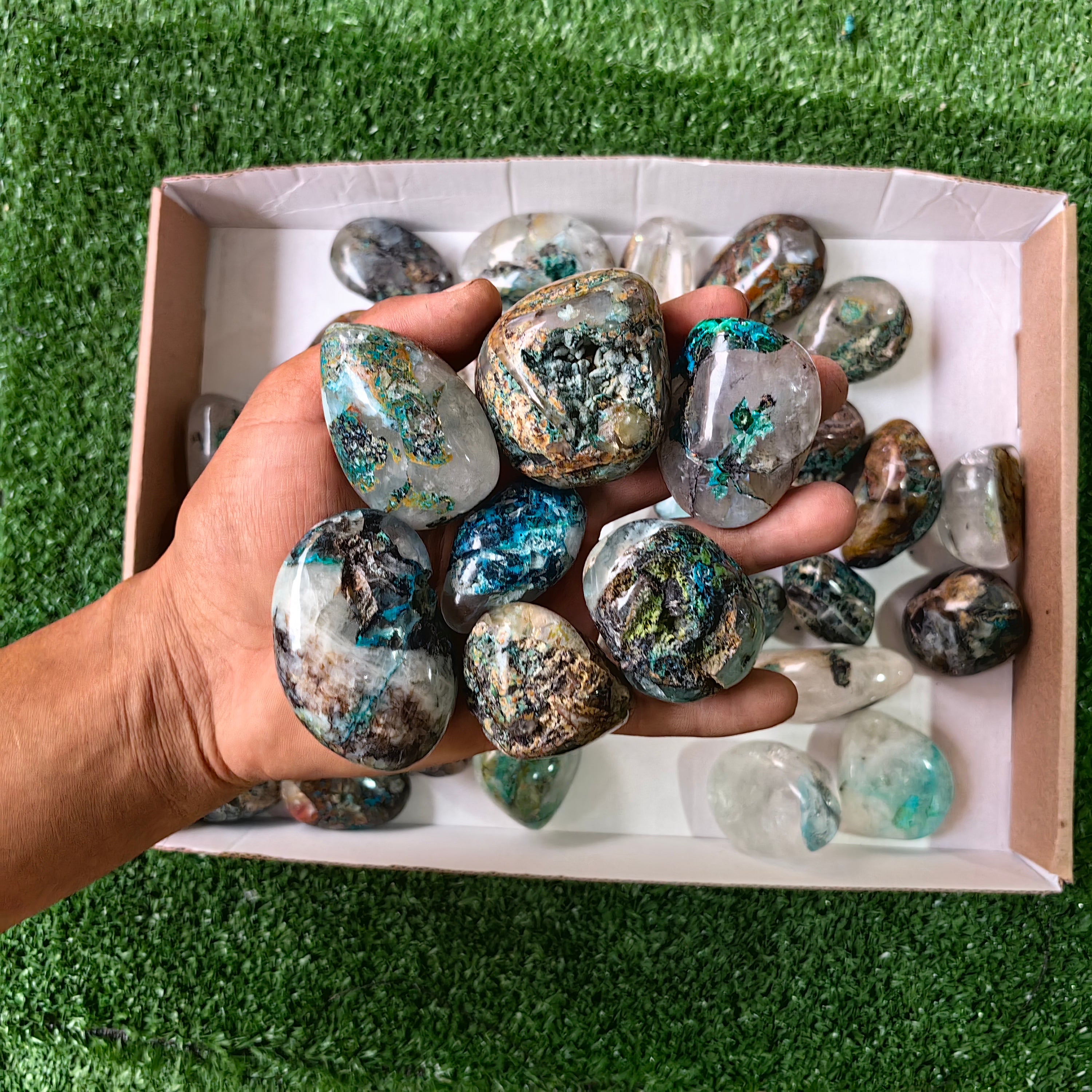 41 pc Chrysocolla on quartz Free Form