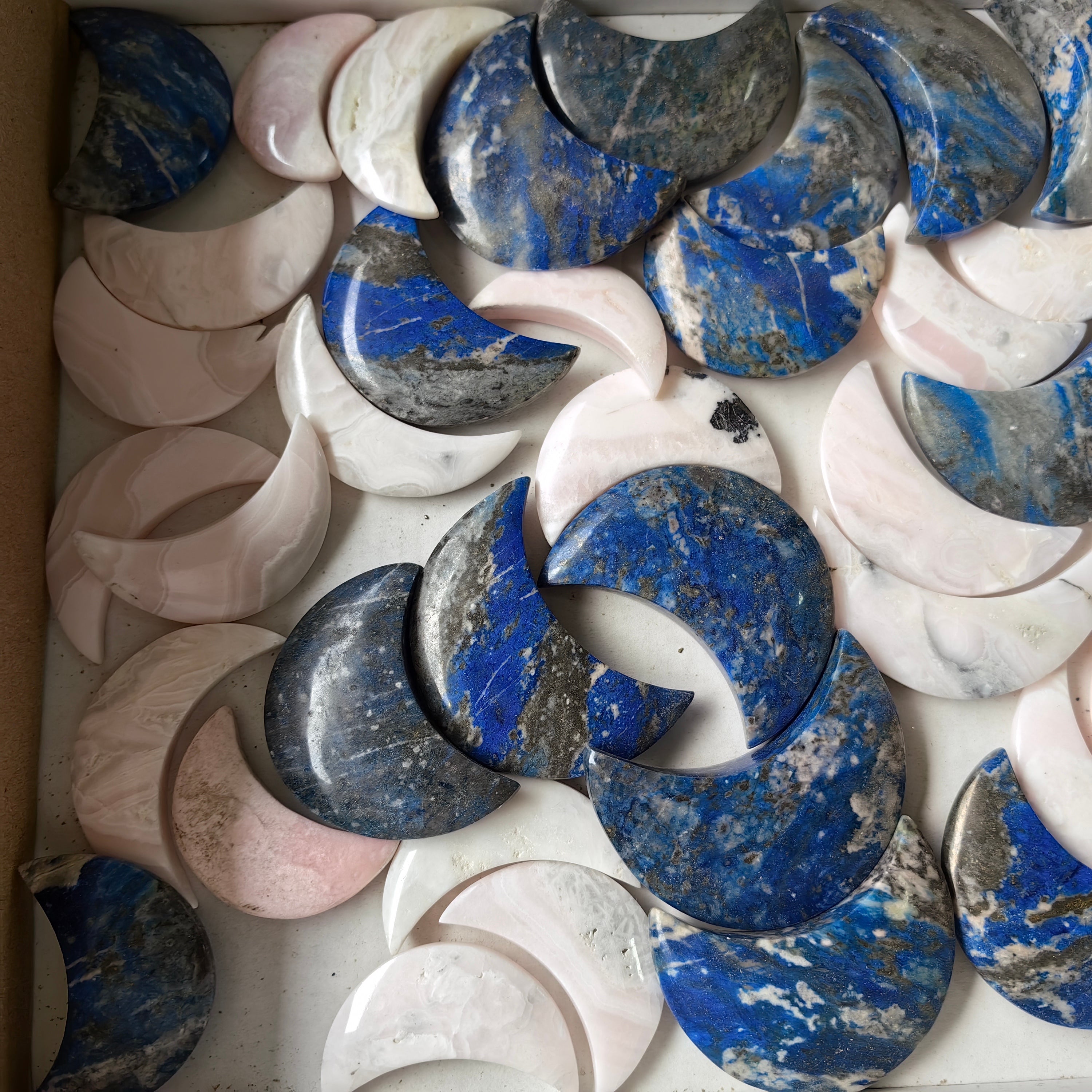46 pc mangano calcite & lapiz lazuli moons