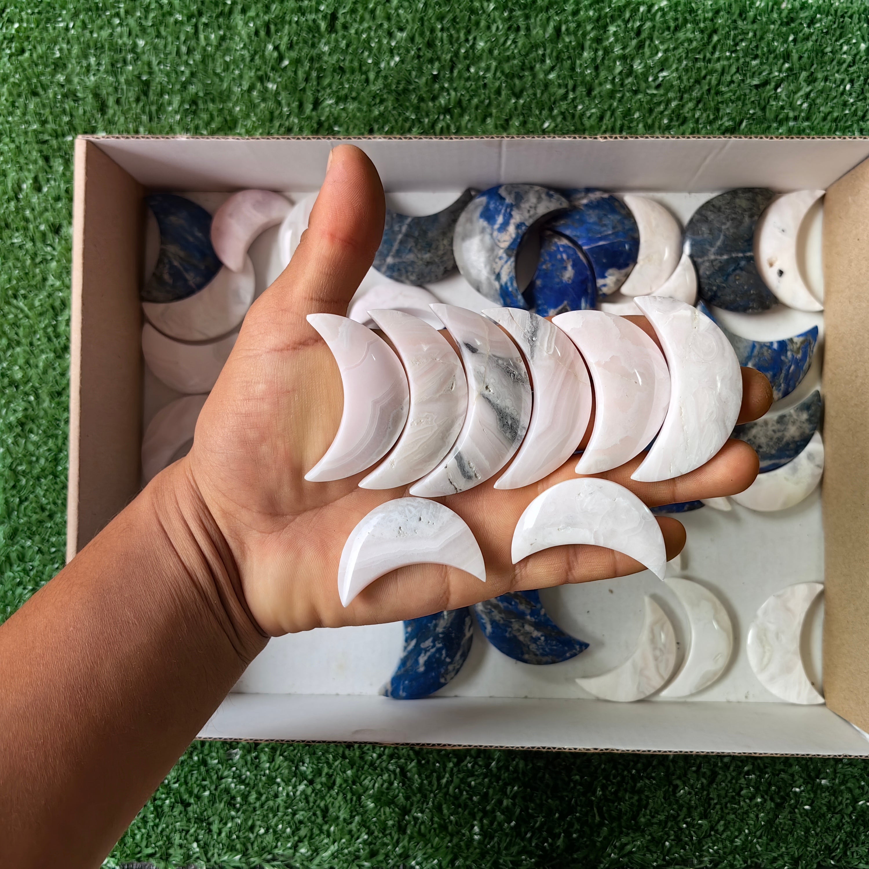 46 pc mangano calcite & lapiz lazuli moons