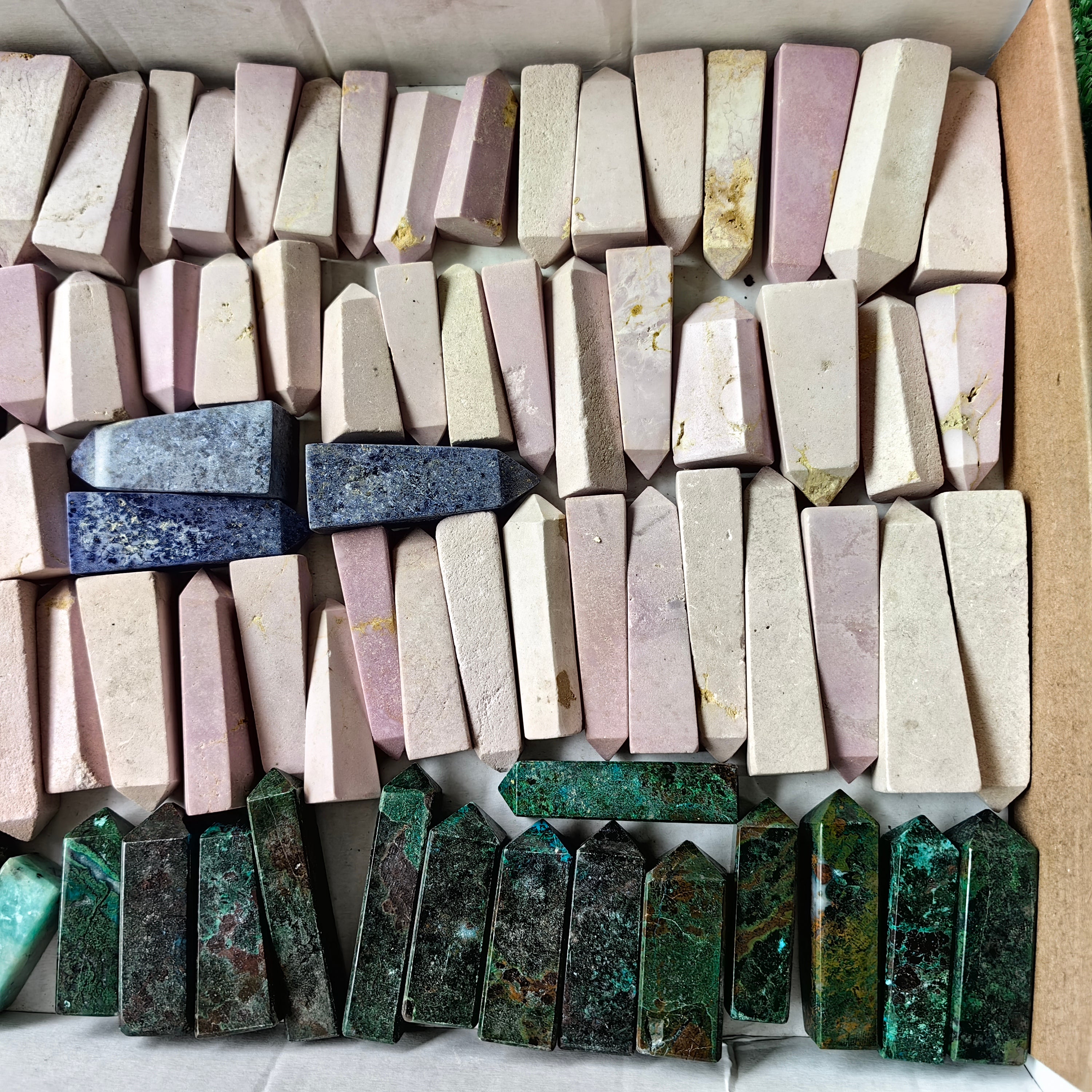 83 pc mini towers mixted stones