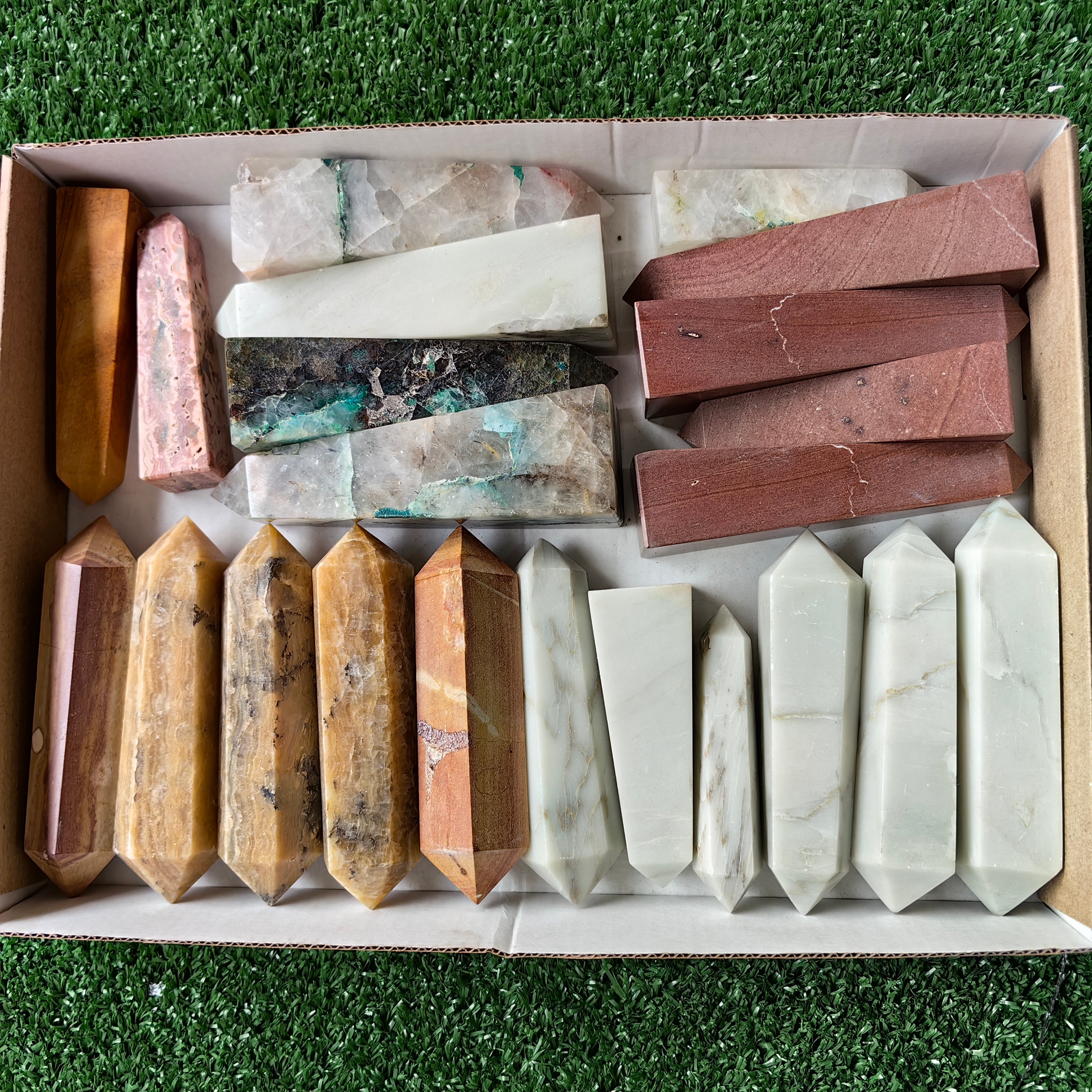 22 pc towers mixted stones