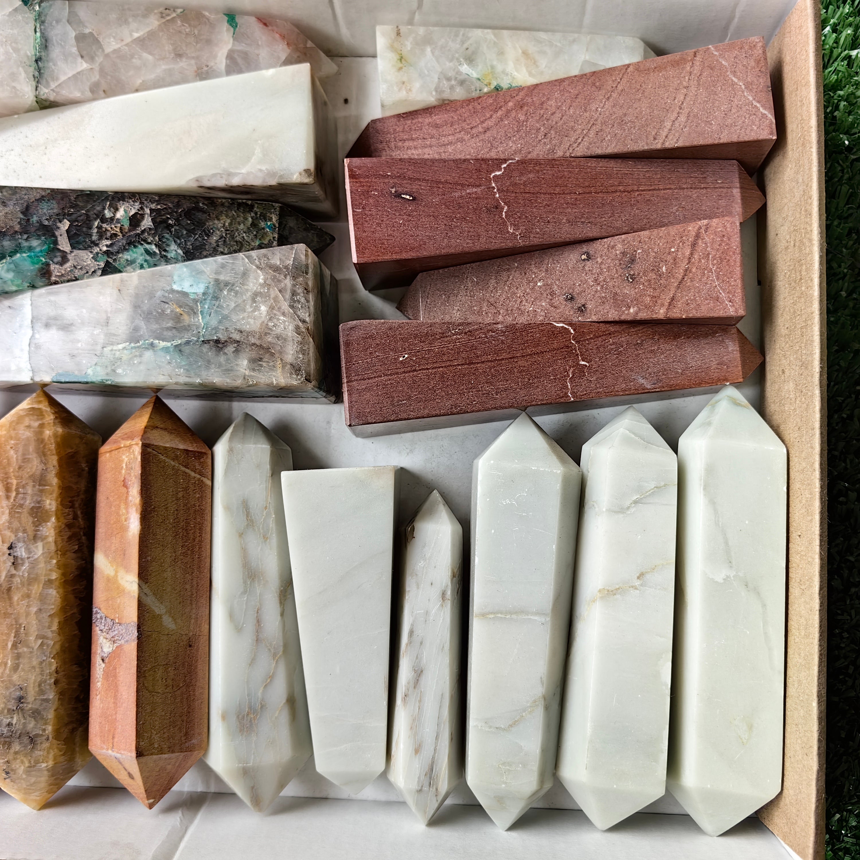 22 pc towers mixted stones