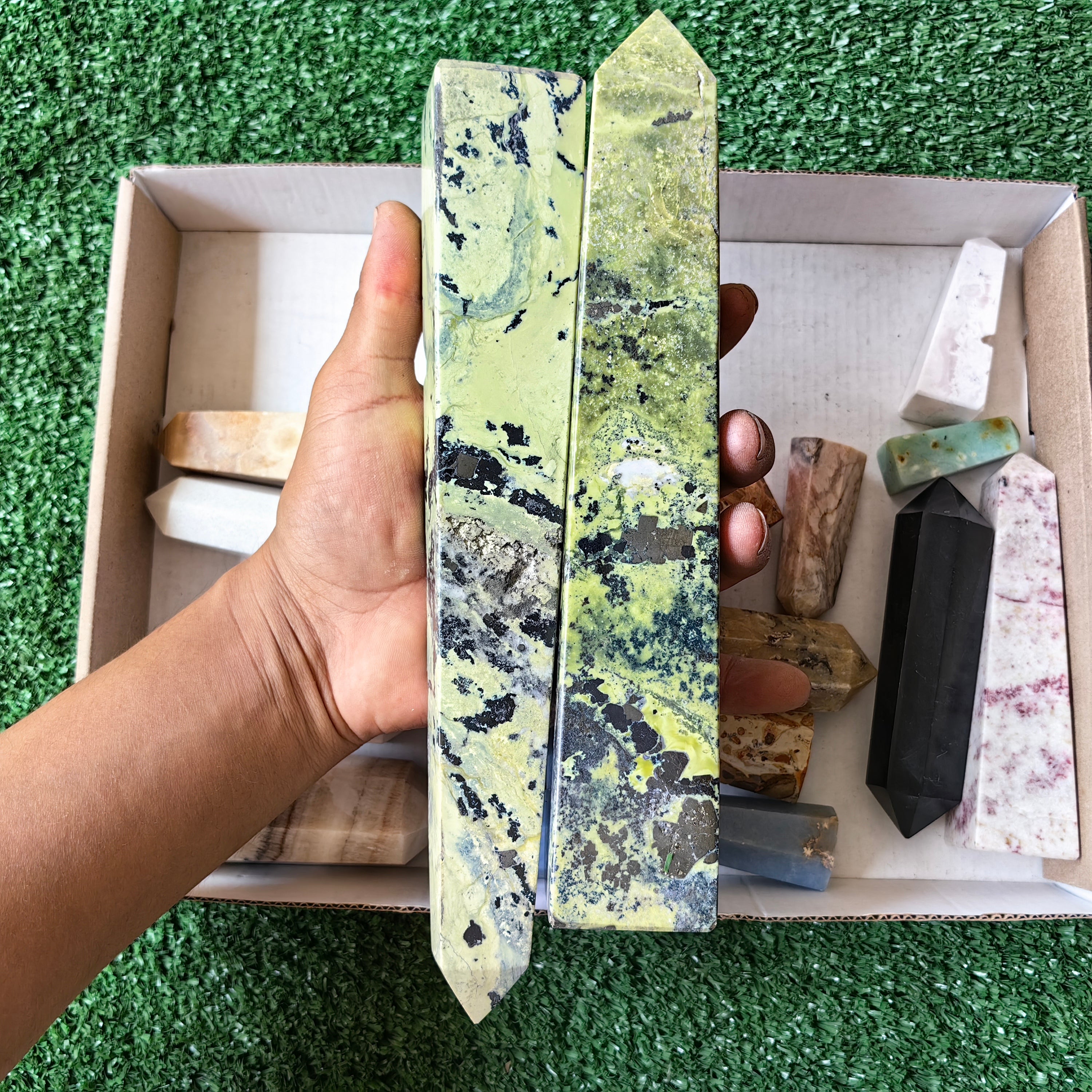 19 pc towers in mixted peruvian stones