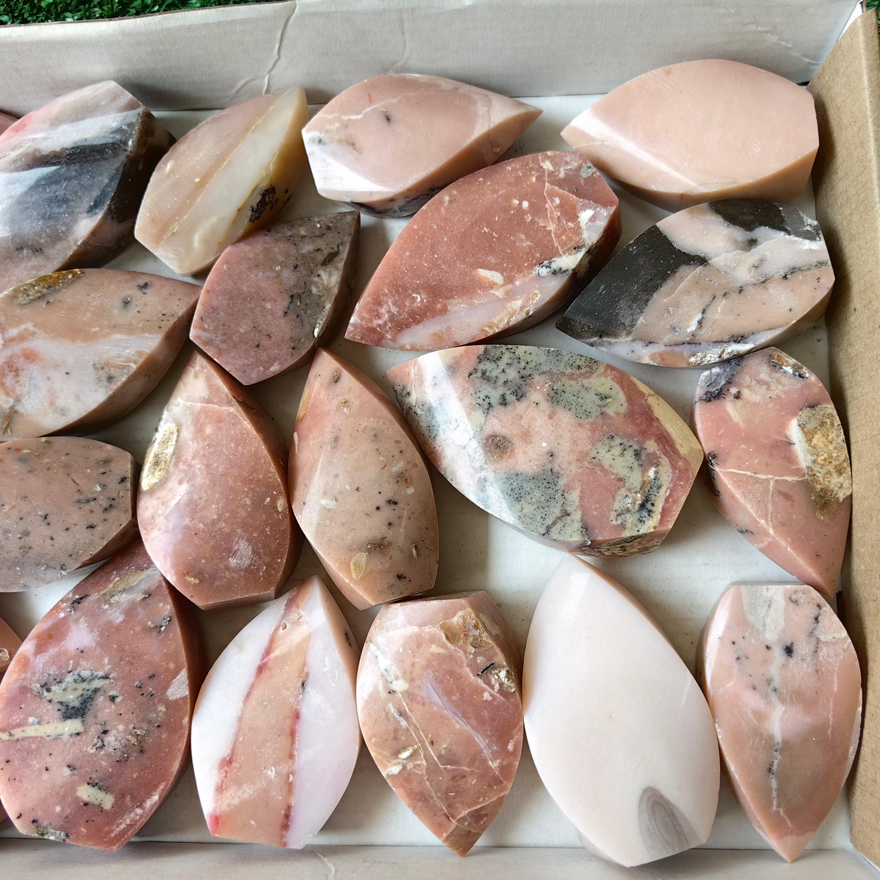24 pc peruvian pink opal flames