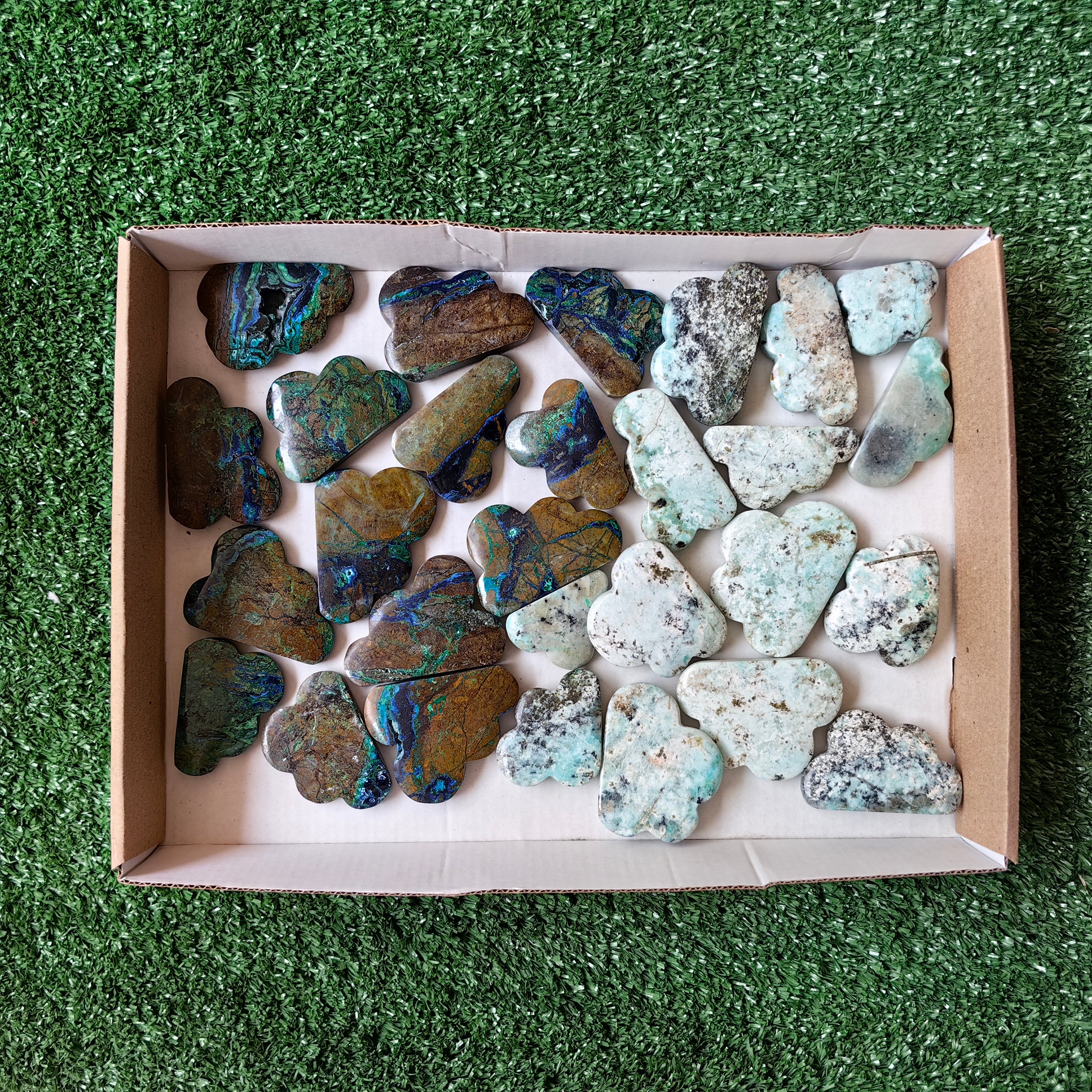 28 pcs clouds of chrysoprase / azurite malachite