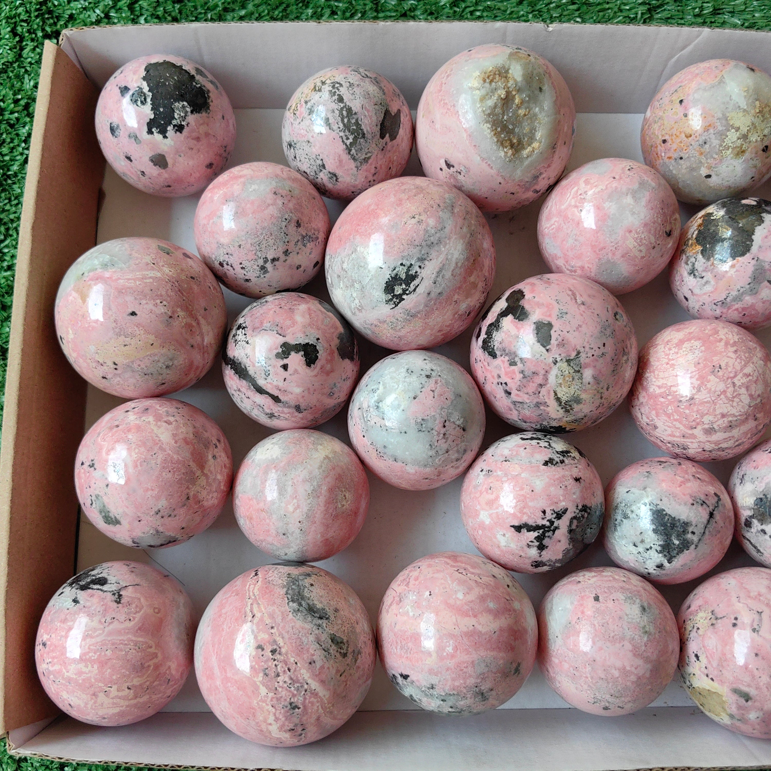27 pcs rhodonite spheres