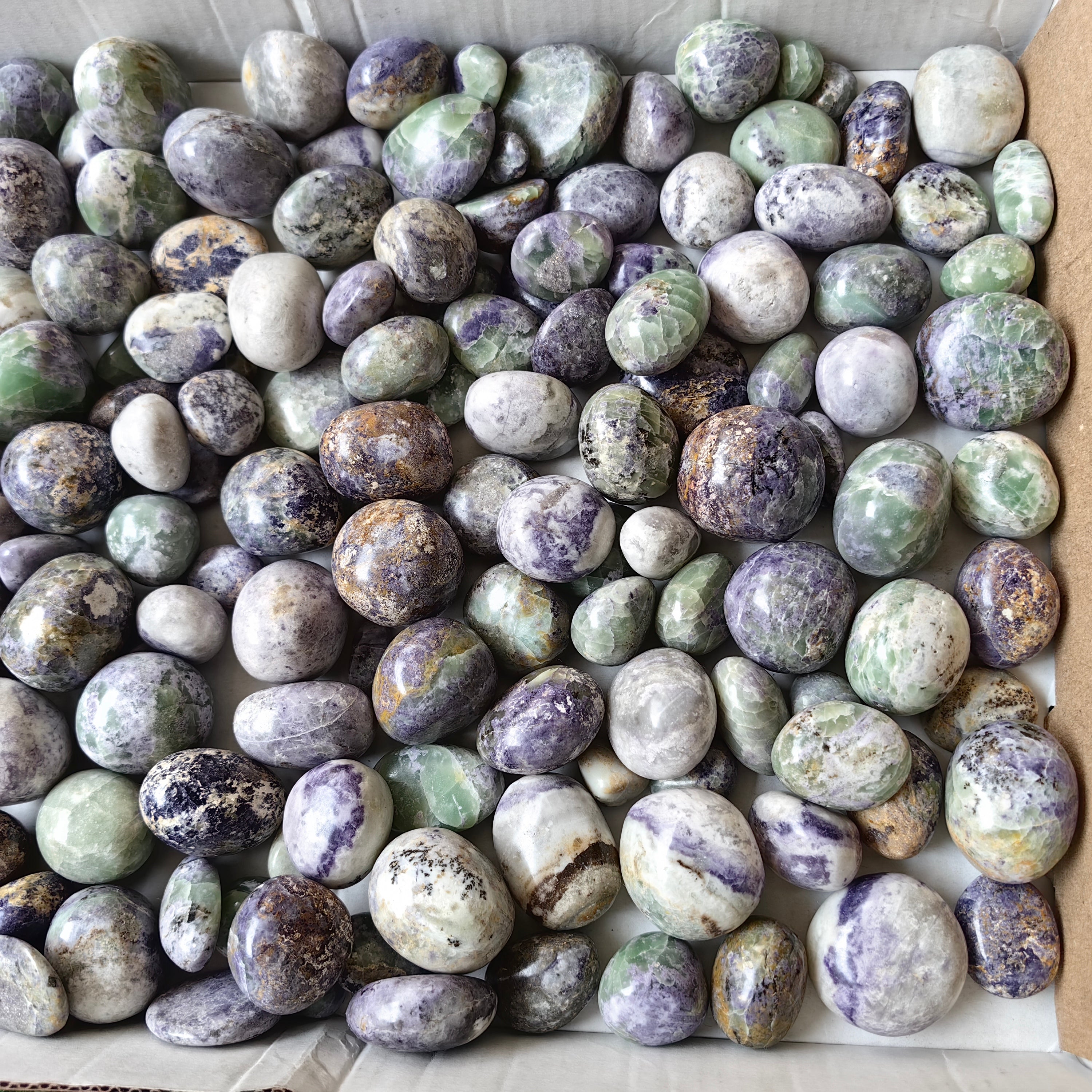 2 kg tumbled of bolivianite