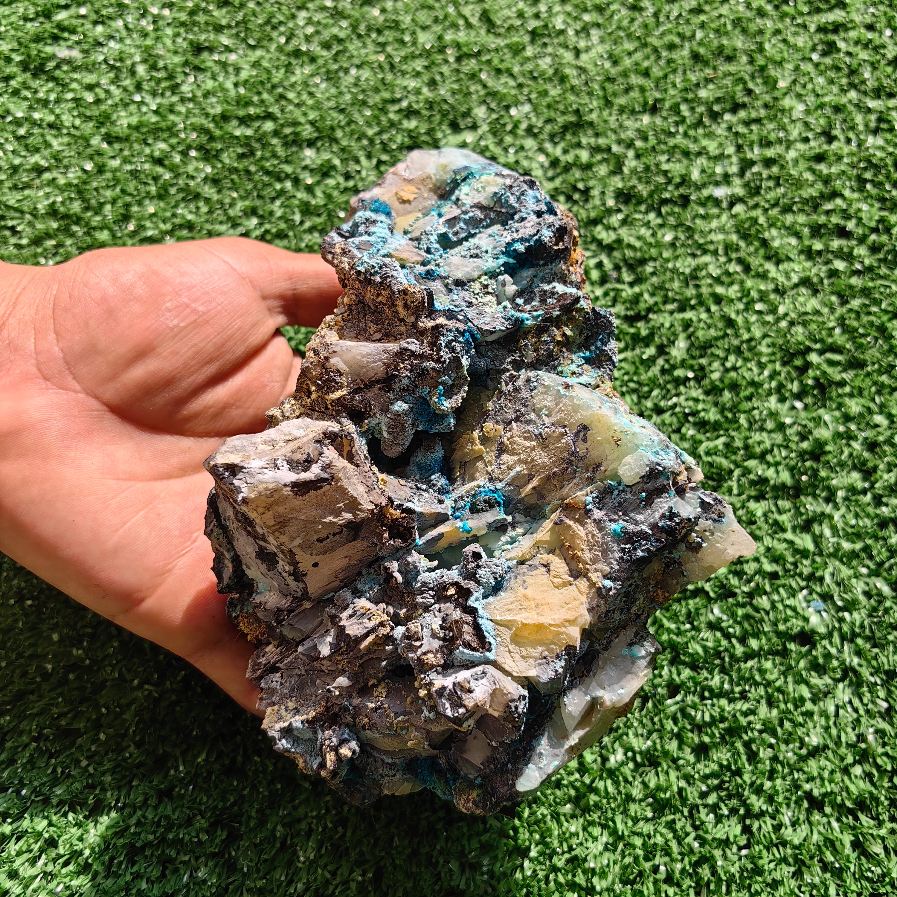 1000 grams chrysocolla quartz rough from tentadora