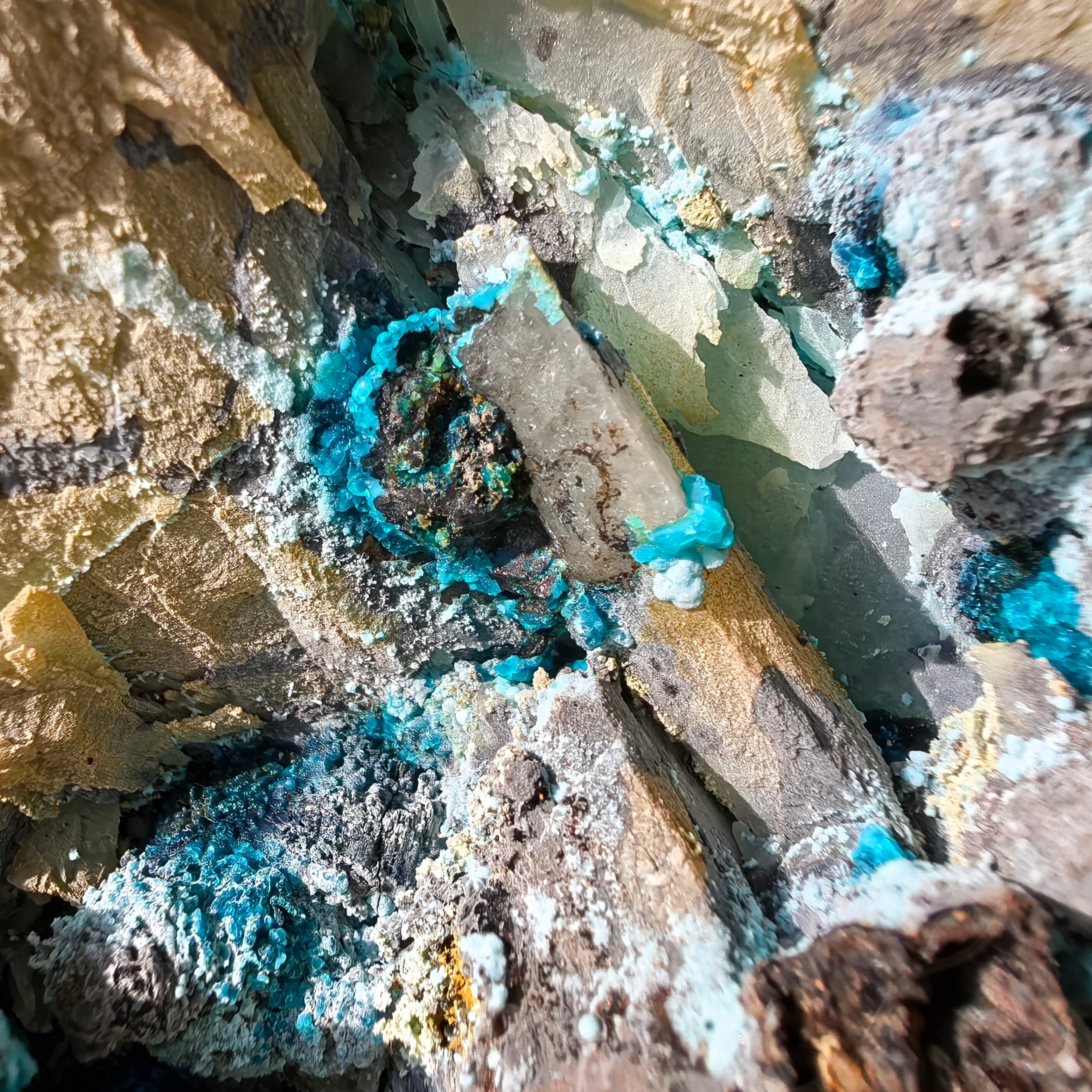 1000 grams chrysocolla quartz rough from tentadora