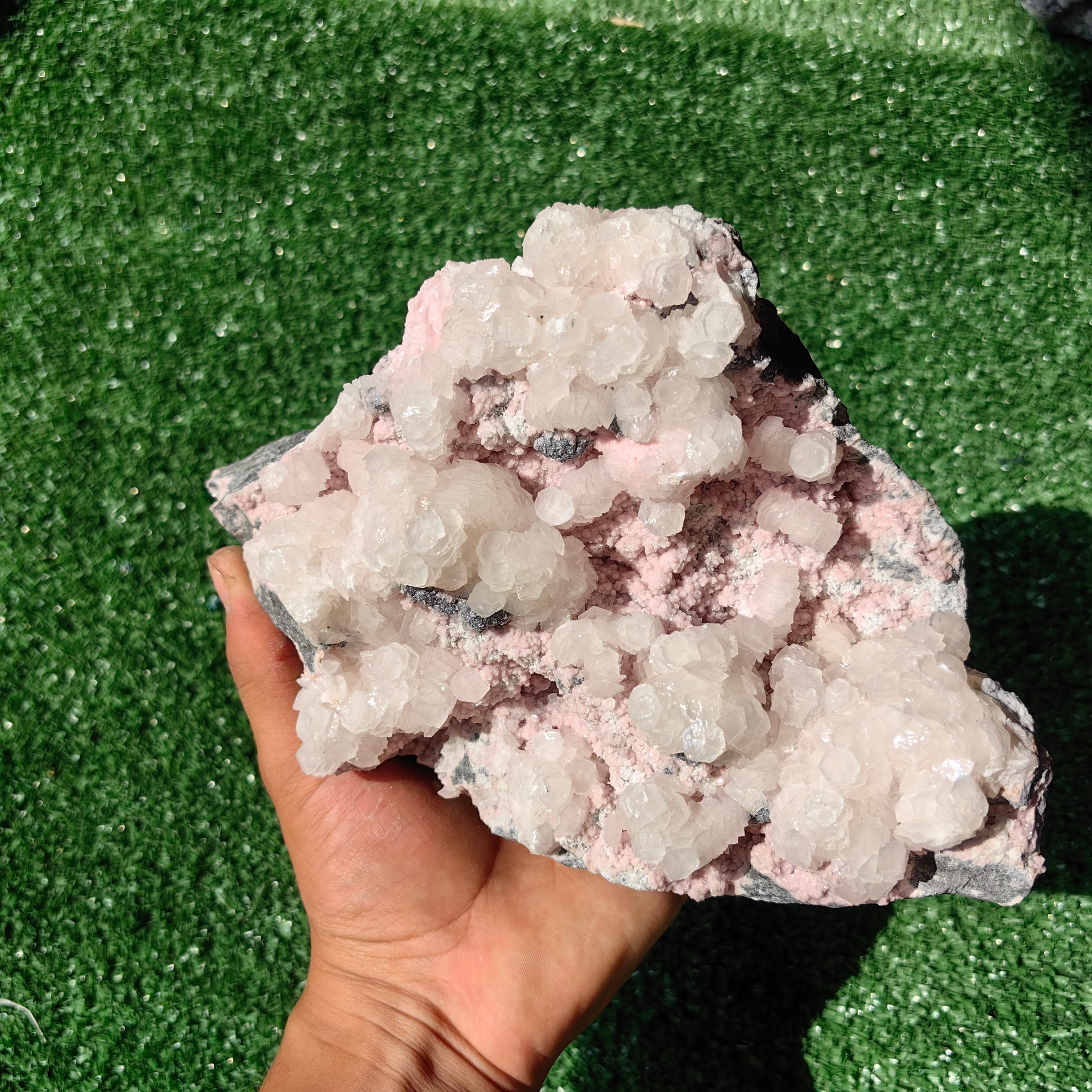 1 pc Rhodonite with Calcite rough
