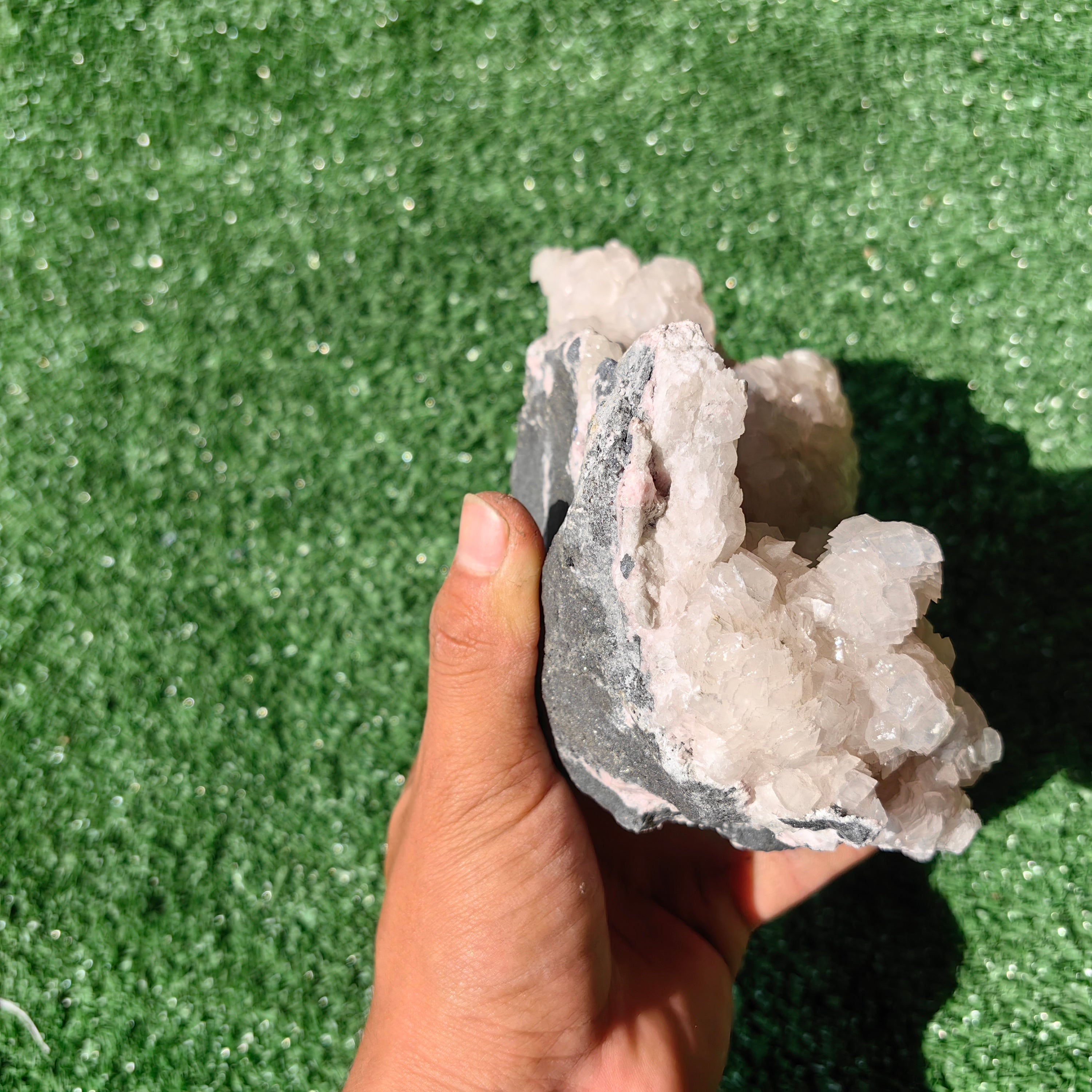 1 pc Rhodonite with Calcite rough