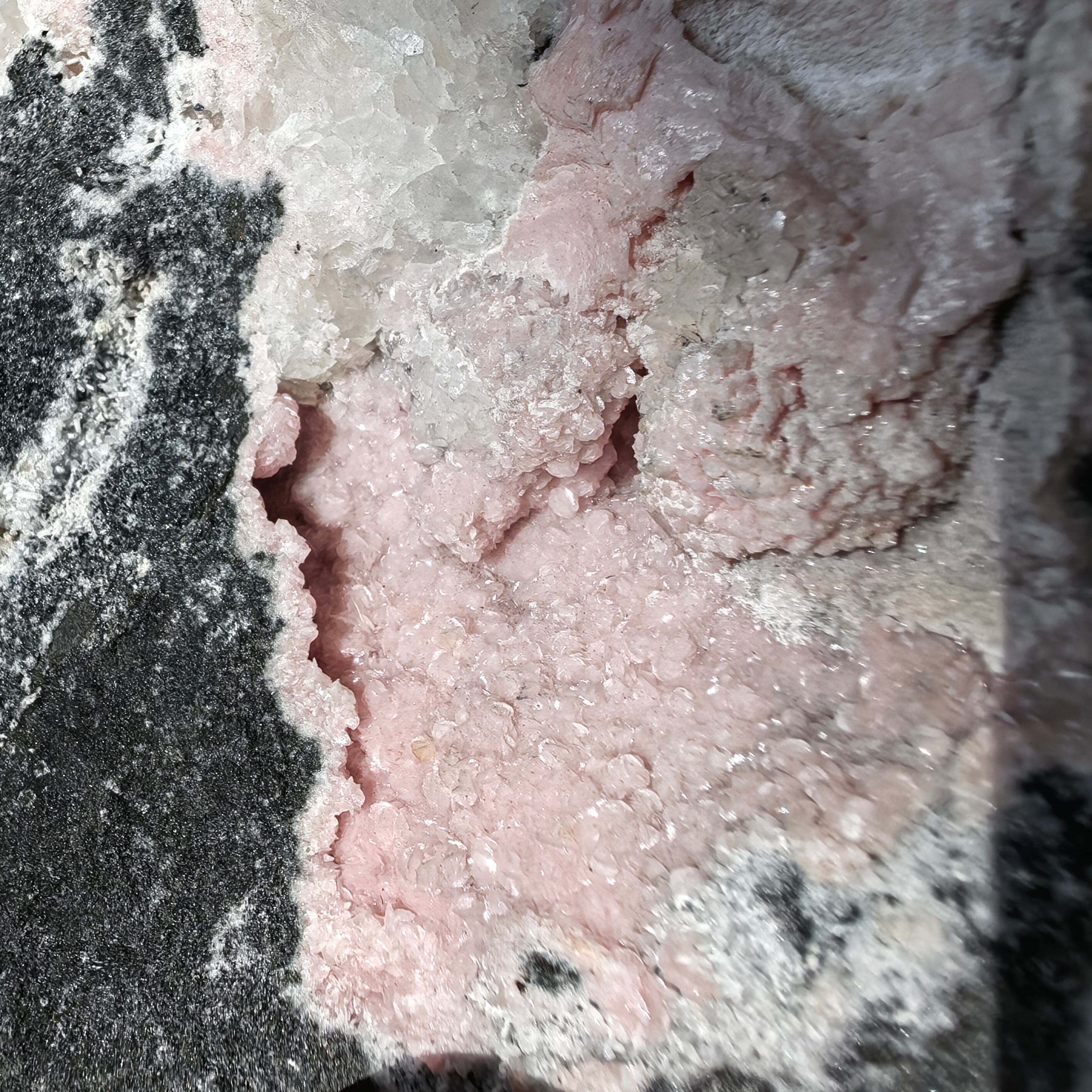 1 pc Rhodonite with Calcite rough