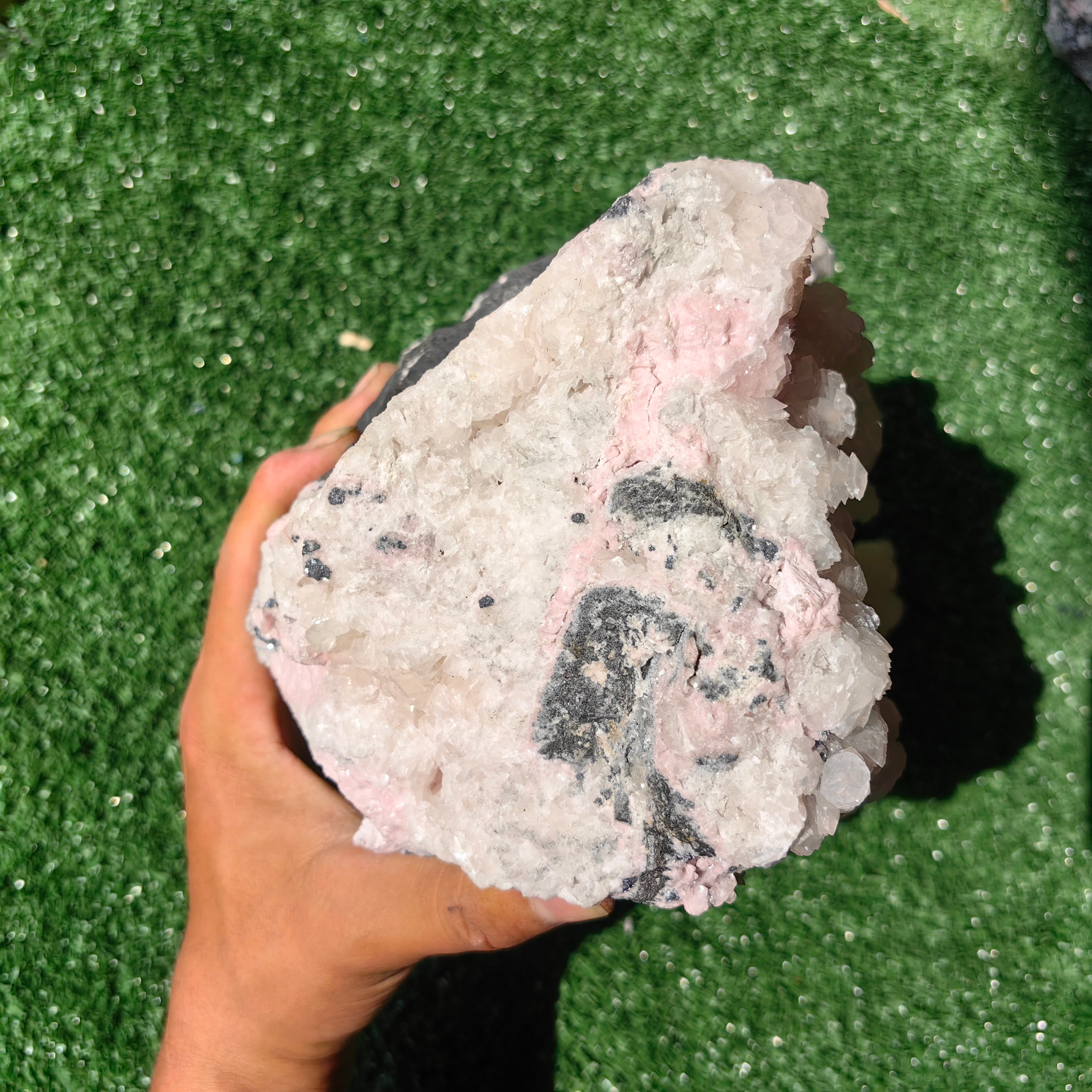 1 pc Rhodonite with Calcite rough