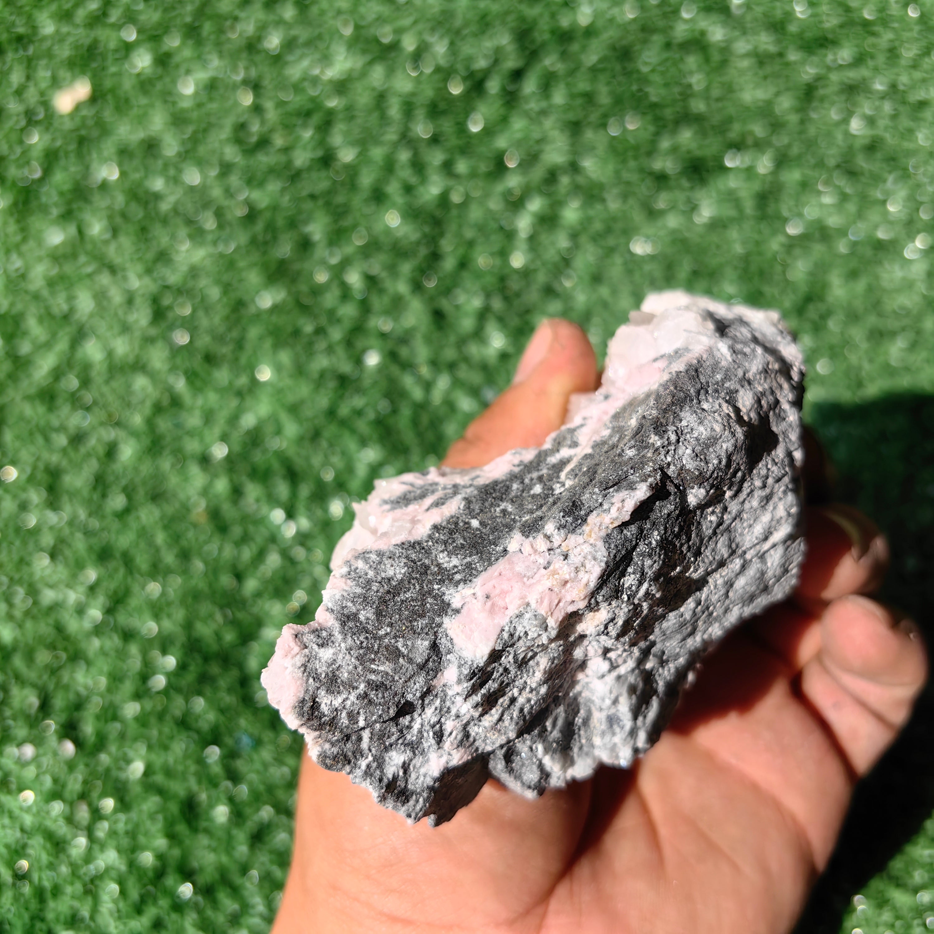 1 pc Rhodonite with Calcite rough