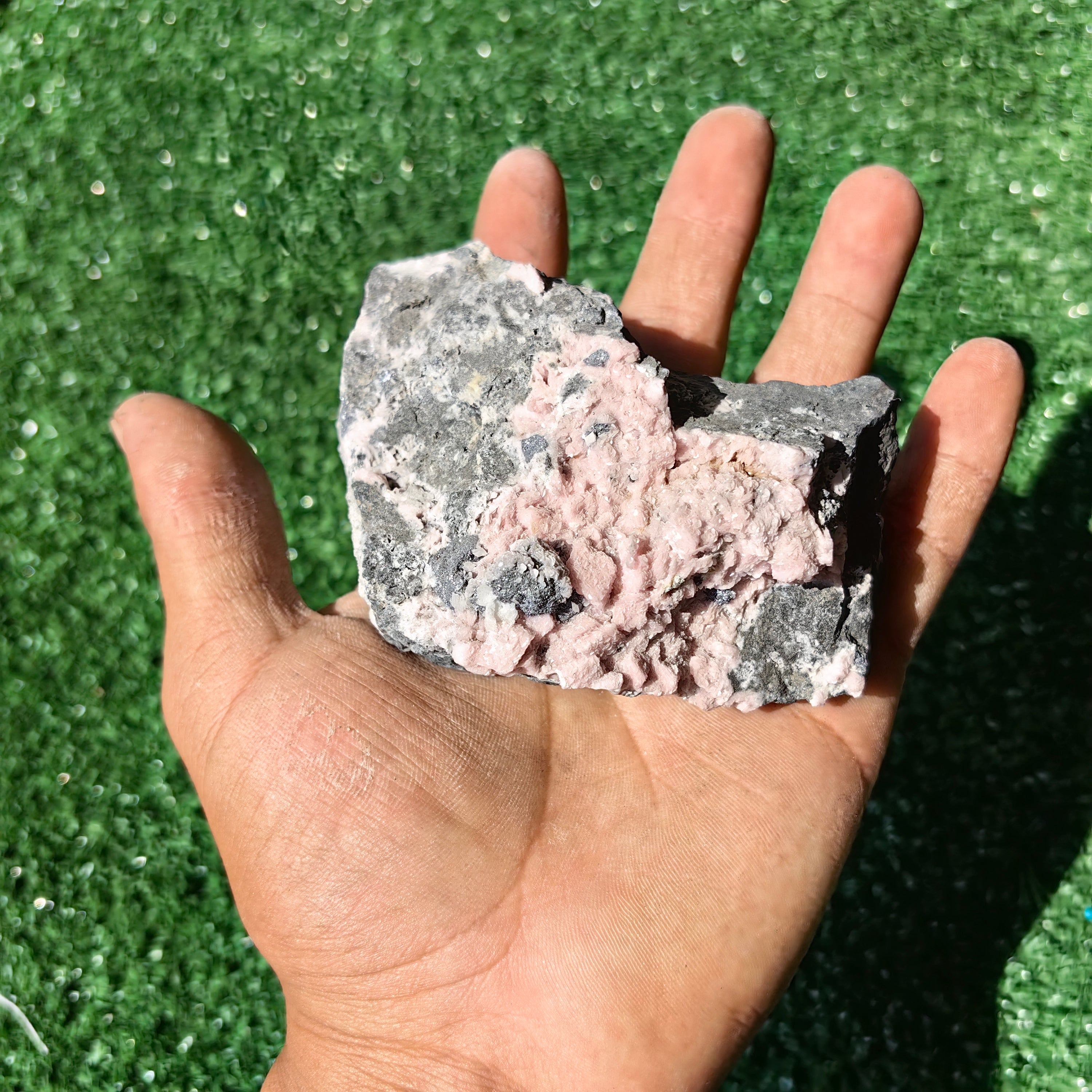 1 pc Rhodonite with Calcite rough